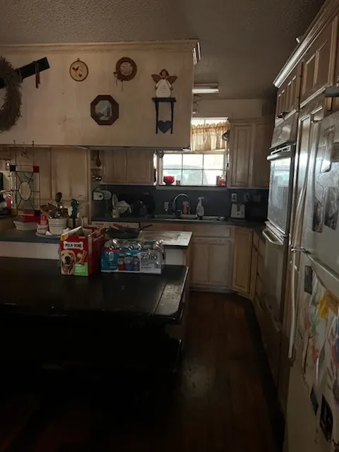 Single Family Residence For Sale in Ector County , 4929 W Baldwin Street, Odessa, Texas 79764, 4 Bedroom, 3 Bathroom, 2 Garage spaces, 3,076 Sqft, built in 1975, mls#21401971, Real Estate Agent in Odessa, Homes For Sale in Ector county, Homes For Sale in Odessa, Realtor in Odessa Texas, Real Estate Brokerage Independent Realty Texas, Luminita Cordes Realtor