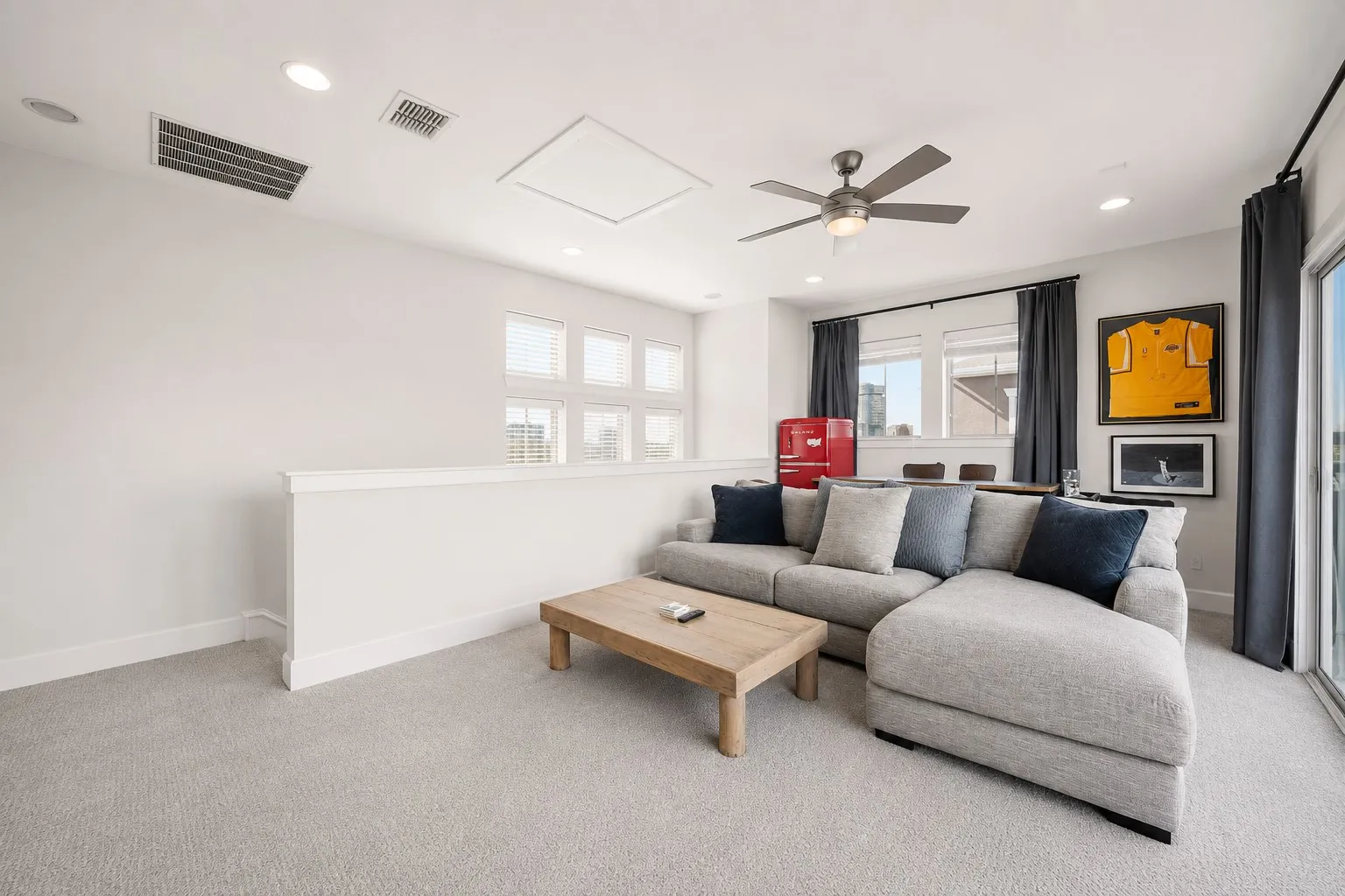 Single Family Residence For Rent in Dallas County , 730 Spanish Oaks Place, Dallas, Texas 75204, 3 Bedroom, 5 Bathroom, 2 Garage spaces, 2,354 Sqft, built in 2016, mls#21400562, Real Estate Agent in Dallas, Homes For Rent in Dallas county, Homes For Rent in Dallas, Realtor in Dallas Texas, Real Estate Brokerage Independent Realty Texas, Luminita Cordes Realtor