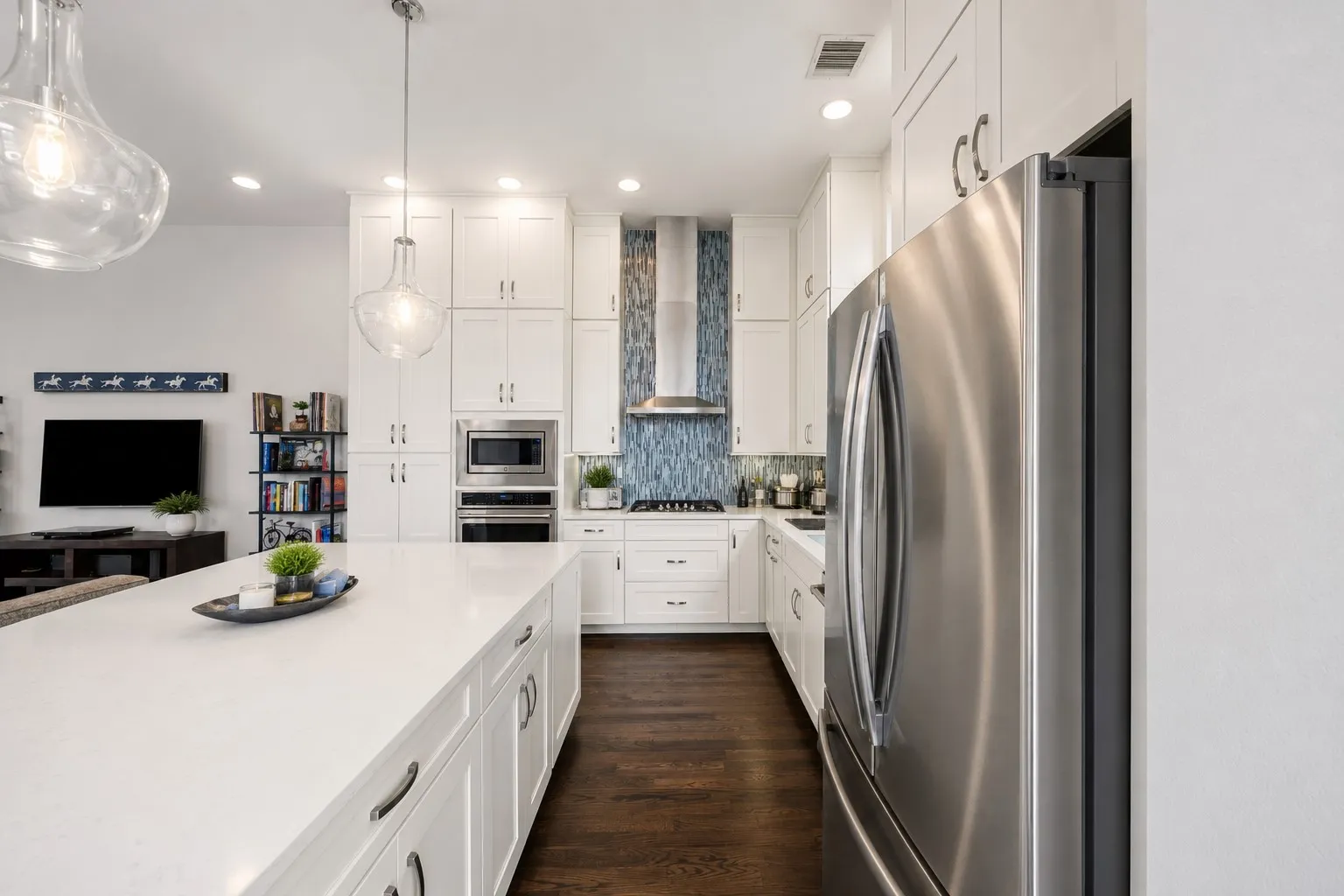 Single Family Residence For Rent in Dallas County , 730 Spanish Oaks Place, Dallas, Texas 75204, 3 Bedroom, 5 Bathroom, 2 Garage spaces, 2,354 Sqft, built in 2016, mls#21400562, Real Estate Agent in Dallas, Homes For Rent in Dallas county, Homes For Rent in Dallas, Realtor in Dallas Texas, Real Estate Brokerage Independent Realty Texas, Luminita Cordes Realtor