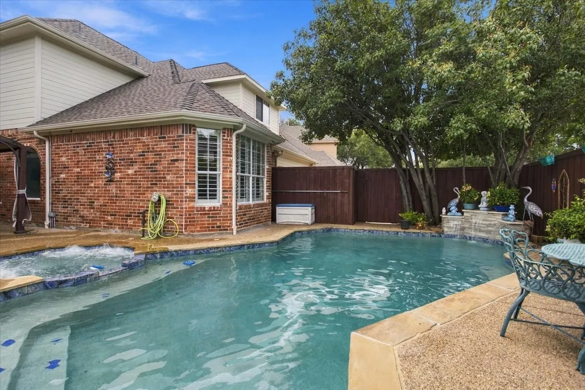 Single Family Residence For Sale in Collin County , 9205 Cedardale Drive, Plano, Texas 75025, 4 Bedroom, 4 Bathroom, 2 Garage spaces, 2,865 Sqft, built in 1999, mls#21401298, Real Estate Agent in Plano, Homes For Sale in Collin county, Homes For Sale in Plano, Realtor in Plano Texas, Real Estate Brokerage Independent Realty Texas, Luminita Cordes Realtor