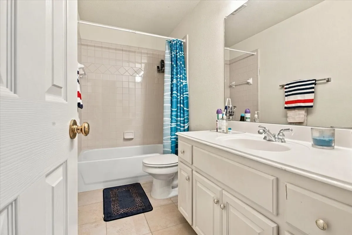 Single Family Residence For Sale in Collin County , 9205 Cedardale Drive, Plano, Texas 75025, 4 Bedroom, 4 Bathroom, 2 Garage spaces, 2,865 Sqft, built in 1999, mls#21401298, Real Estate Agent in Plano, Homes For Sale in Collin county, Homes For Sale in Plano, Realtor in Plano Texas, Real Estate Brokerage Independent Realty Texas, Luminita Cordes Realtor