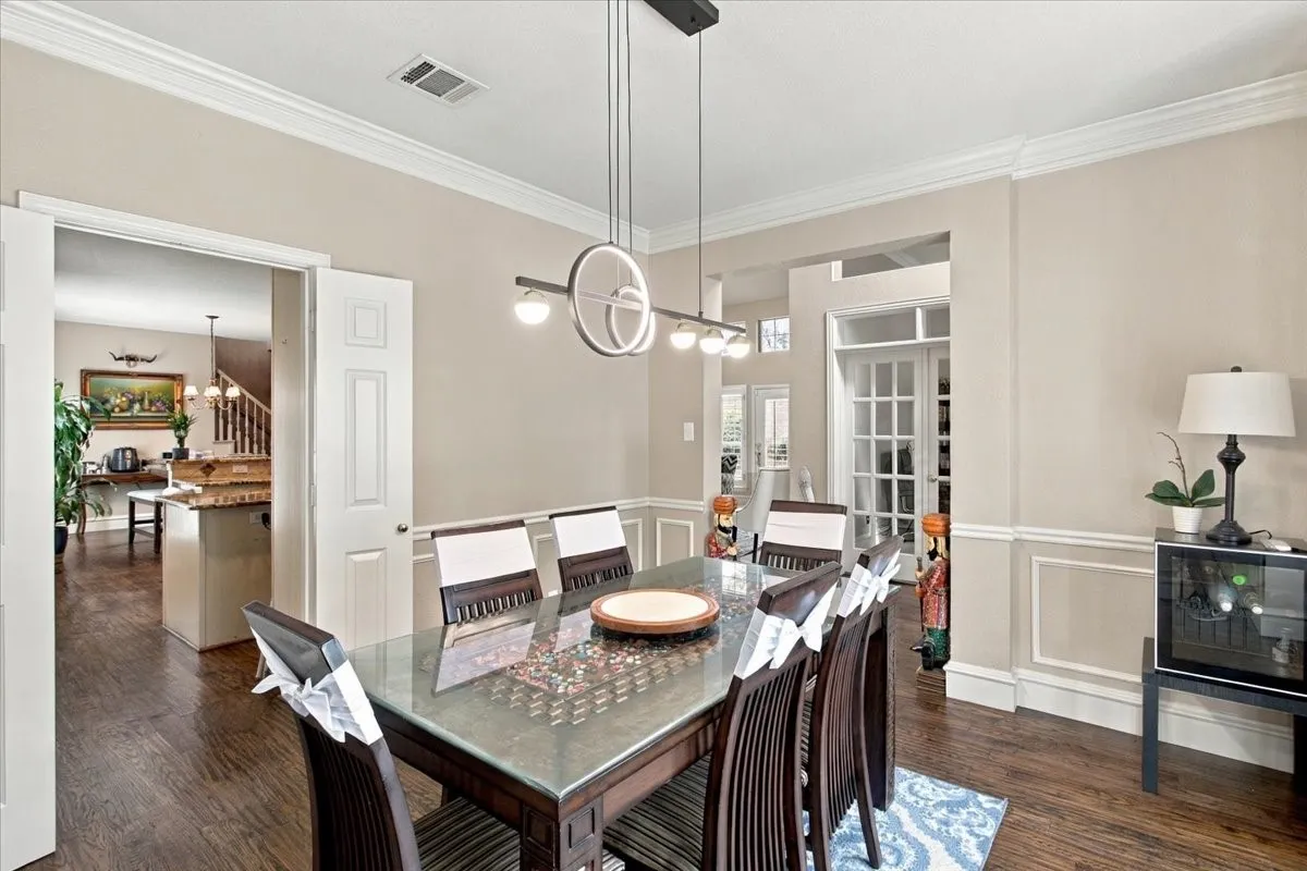 Single Family Residence For Sale in Collin County , 9205 Cedardale Drive, Plano, Texas 75025, 4 Bedroom, 4 Bathroom, 2 Garage spaces, 2,865 Sqft, built in 1999, mls#21401298, Real Estate Agent in Plano, Homes For Sale in Collin county, Homes For Sale in Plano, Realtor in Plano Texas, Real Estate Brokerage Independent Realty Texas, Luminita Cordes Realtor