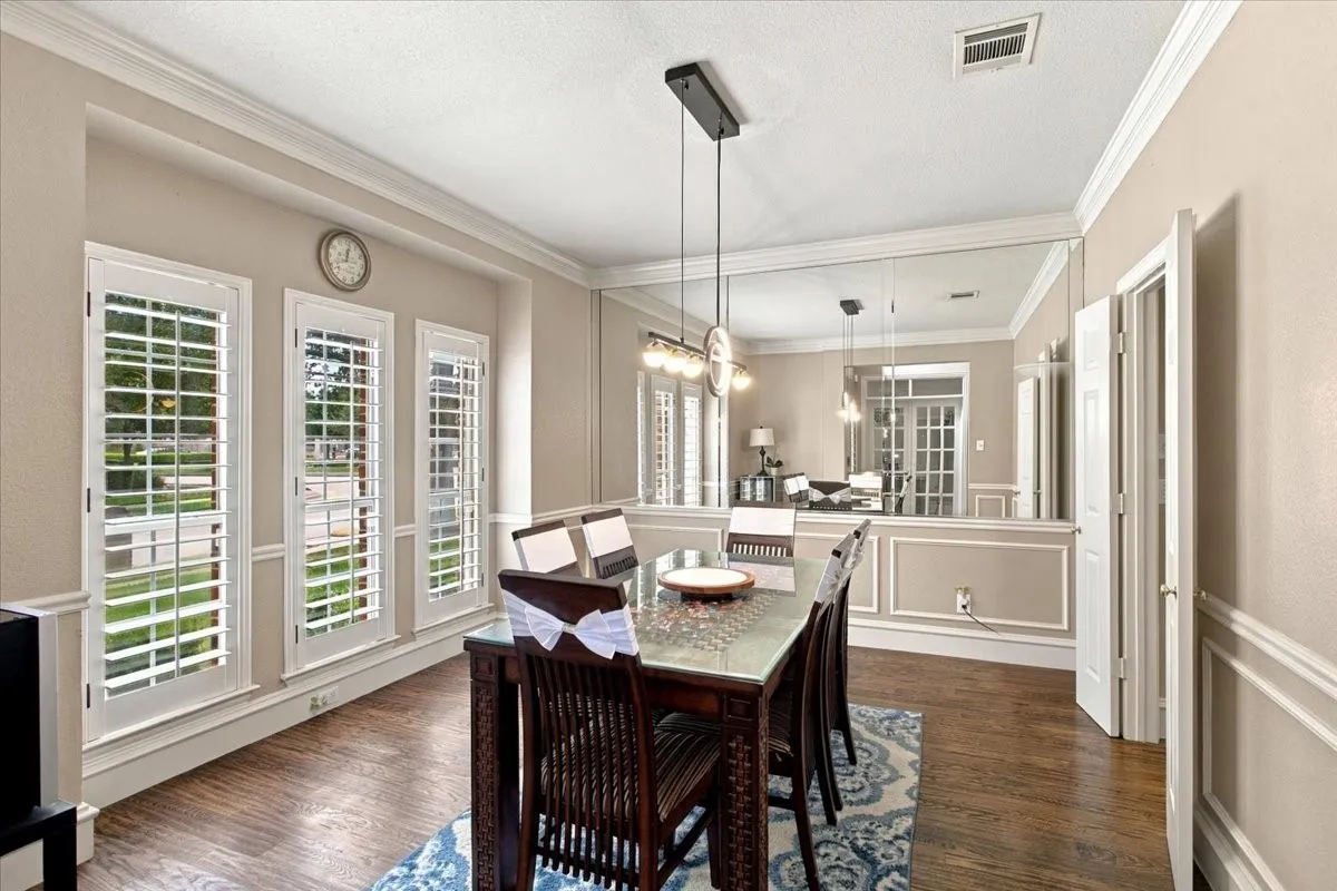Single Family Residence For Sale in Collin County , 9205 Cedardale Drive, Plano, Texas 75025, 4 Bedroom, 4 Bathroom, 2 Garage spaces, 2,865 Sqft, built in 1999, mls#21401298, Real Estate Agent in Plano, Homes For Sale in Collin county, Homes For Sale in Plano, Realtor in Plano Texas, Real Estate Brokerage Independent Realty Texas, Luminita Cordes Realtor