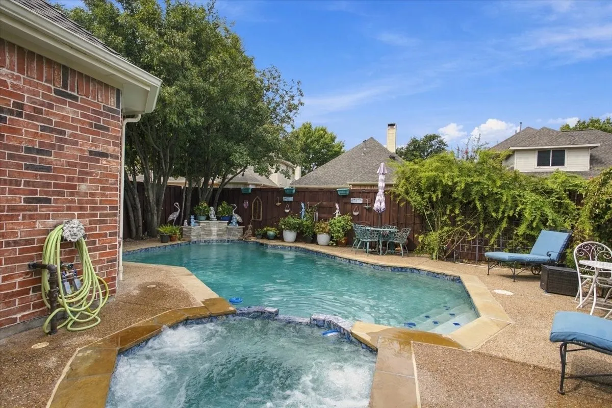 Single Family Residence For Sale in Collin County , 9205 Cedardale Drive, Plano, Texas 75025, 4 Bedroom, 4 Bathroom, 2 Garage spaces, 2,865 Sqft, built in 1999, mls#21401298, Real Estate Agent in Plano, Homes For Sale in Collin county, Homes For Sale in Plano, Realtor in Plano Texas, Real Estate Brokerage Independent Realty Texas, Luminita Cordes Realtor