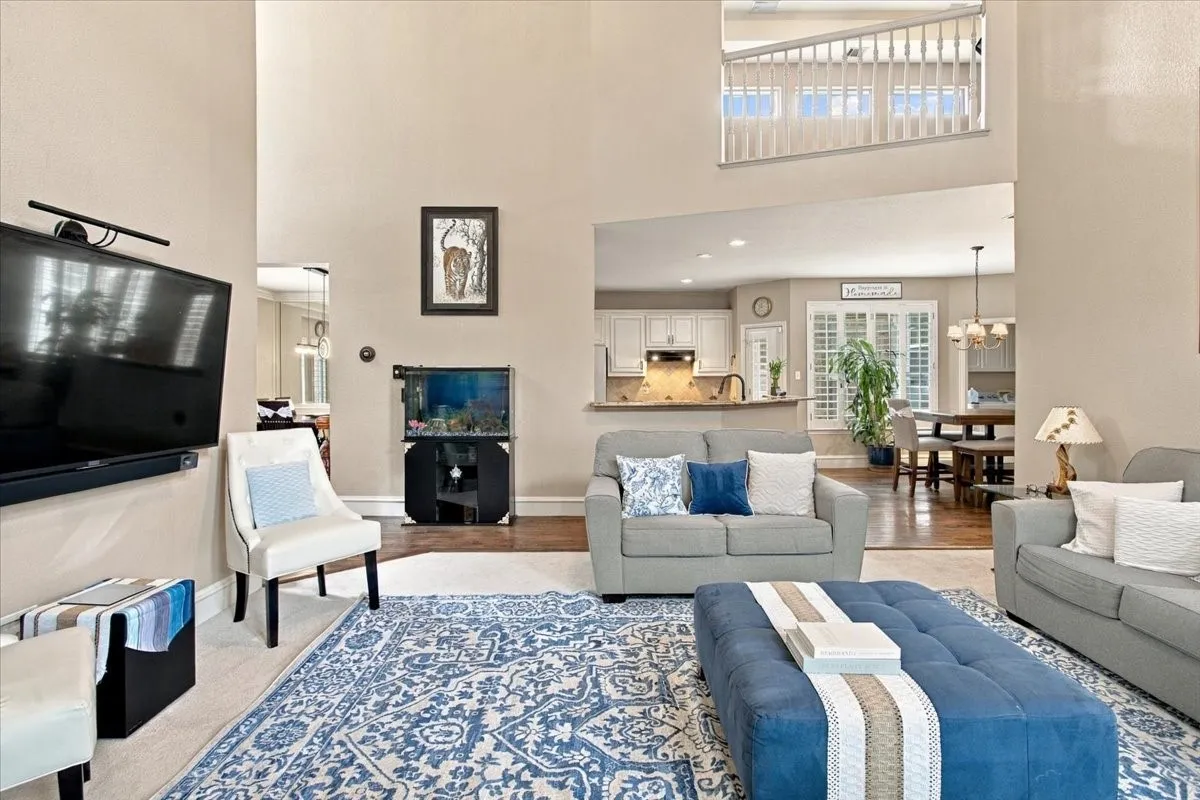 Single Family Residence For Sale in Collin County , 9205 Cedardale Drive, Plano, Texas 75025, 4 Bedroom, 4 Bathroom, 2 Garage spaces, 2,865 Sqft, built in 1999, mls#21401298, Real Estate Agent in Plano, Homes For Sale in Collin county, Homes For Sale in Plano, Realtor in Plano Texas, Real Estate Brokerage Independent Realty Texas, Luminita Cordes Realtor