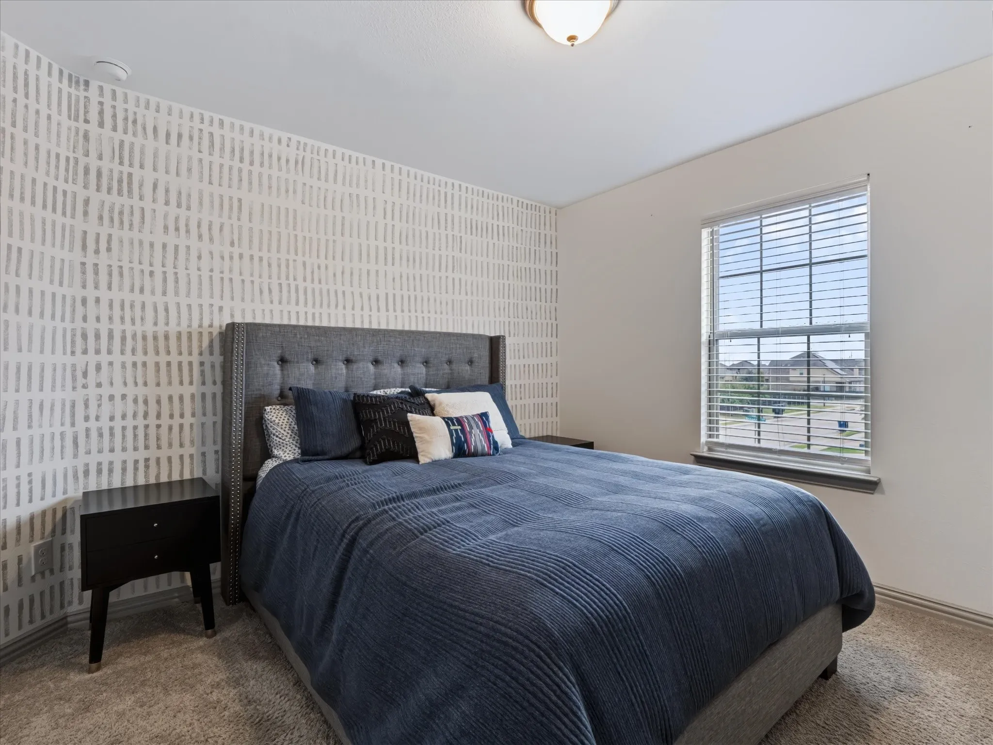 Single Family Residence For Sale in Denton County , 1387 Bonanza Lane, Lewisville, Texas 75077, 3 Bedroom, 3 Bathroom, 2 Garage spaces, 2,034 Sqft, built in 2019, mls#21395215, Real Estate Agent in Lewisville, Homes For Sale in Denton county, Homes For Sale in Lewisville, Realtor in Lewisville Texas, Real Estate Brokerage Independent Realty Texas, Luminita Cordes Realtor