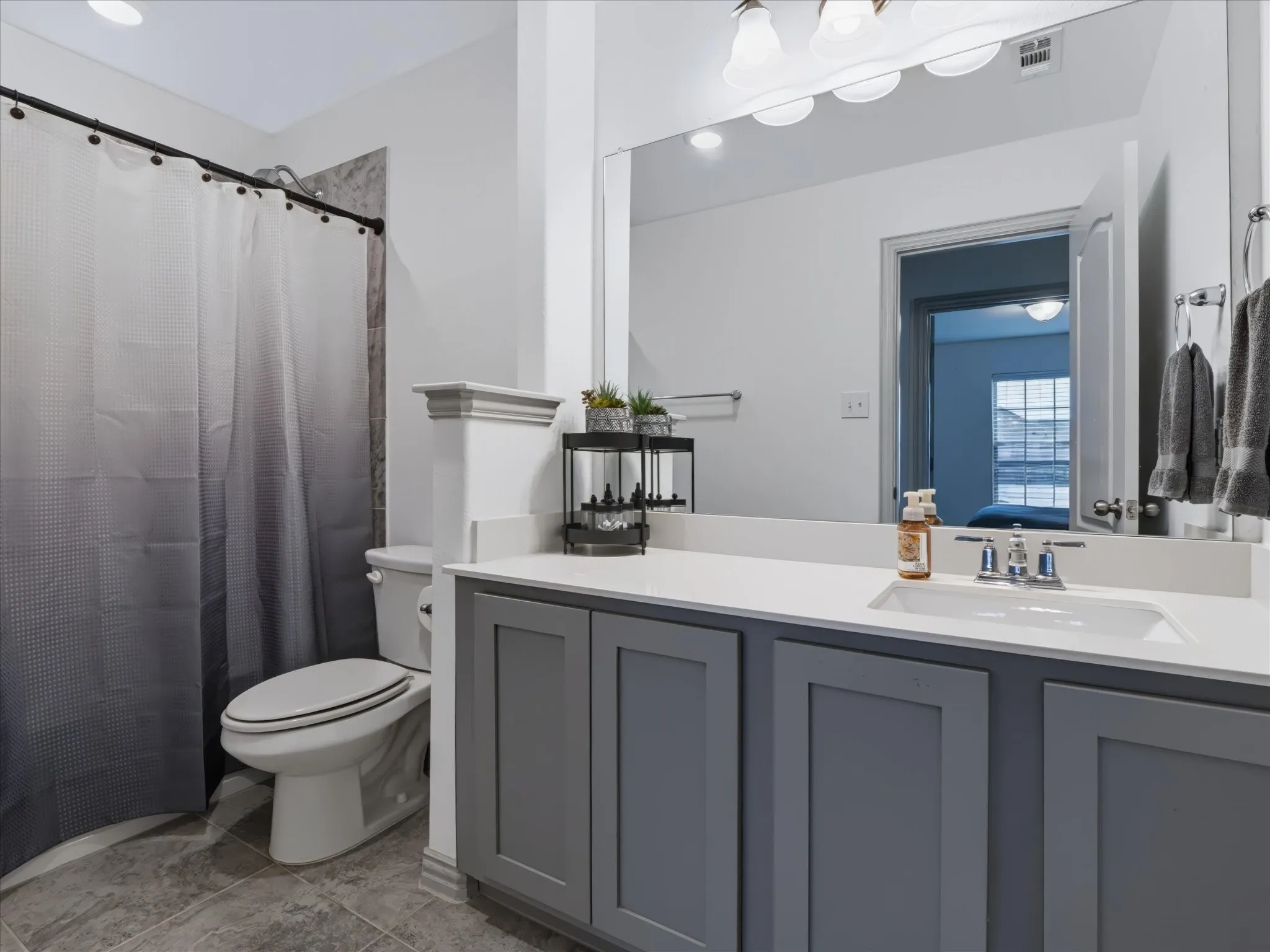 Single Family Residence For Sale in Denton County , 1387 Bonanza Lane, Lewisville, Texas 75077, 3 Bedroom, 3 Bathroom, 2 Garage spaces, 2,034 Sqft, built in 2019, mls#21395215, Real Estate Agent in Lewisville, Homes For Sale in Denton county, Homes For Sale in Lewisville, Realtor in Lewisville Texas, Real Estate Brokerage Independent Realty Texas, Luminita Cordes Realtor
