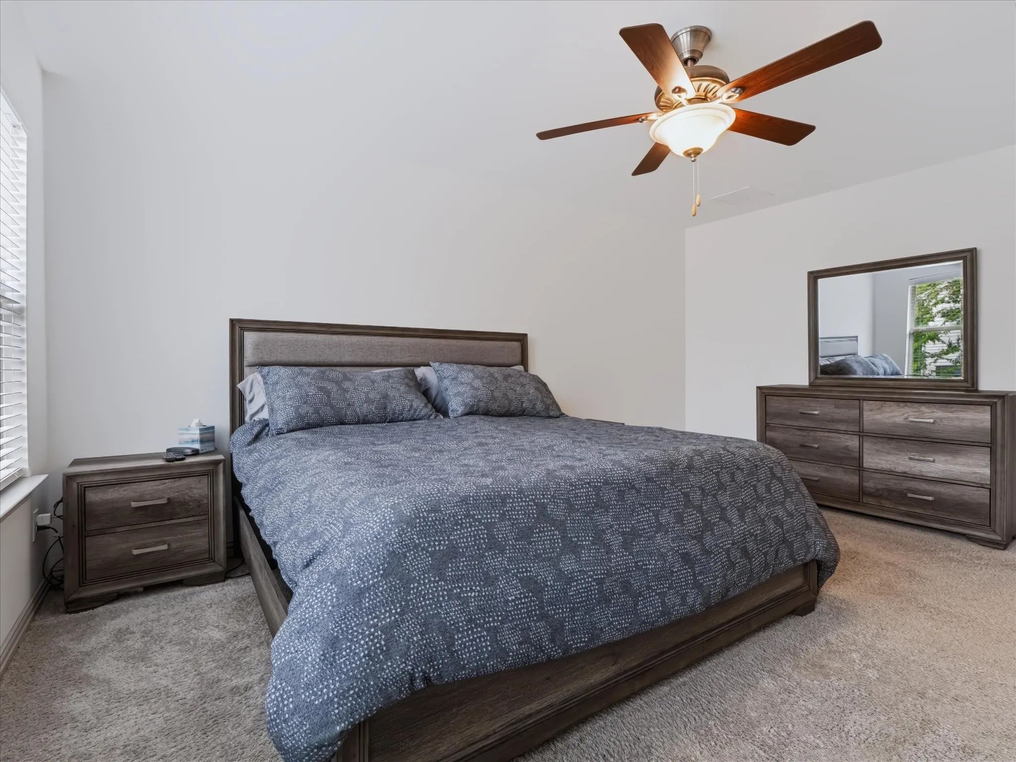 Single Family Residence For Sale in Denton County , 1387 Bonanza Lane, Lewisville, Texas 75077, 3 Bedroom, 3 Bathroom, 2 Garage spaces, 2,034 Sqft, built in 2019, mls#21395215, Real Estate Agent in Lewisville, Homes For Sale in Denton county, Homes For Sale in Lewisville, Realtor in Lewisville Texas, Real Estate Brokerage Independent Realty Texas, Luminita Cordes Realtor