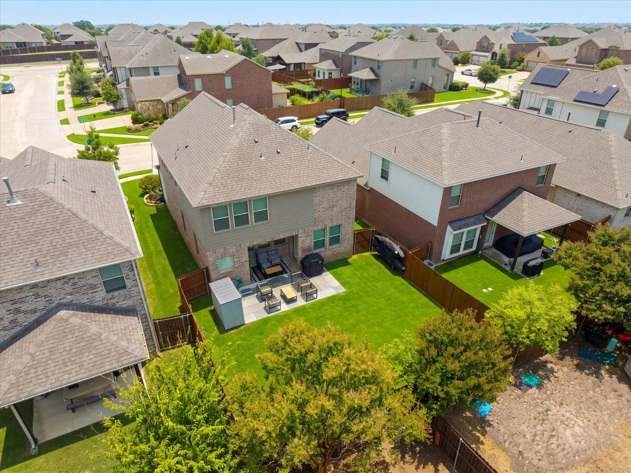 Single Family Residence For Sale in Denton County , 1387 Bonanza Lane, Lewisville, Texas 75077, 3 Bedroom, 3 Bathroom, 2 Garage spaces, 2,034 Sqft, built in 2019, mls#21395215, Real Estate Agent in Lewisville, Homes For Sale in Denton county, Homes For Sale in Lewisville, Realtor in Lewisville Texas, Real Estate Brokerage Independent Realty Texas, Luminita Cordes Realtor