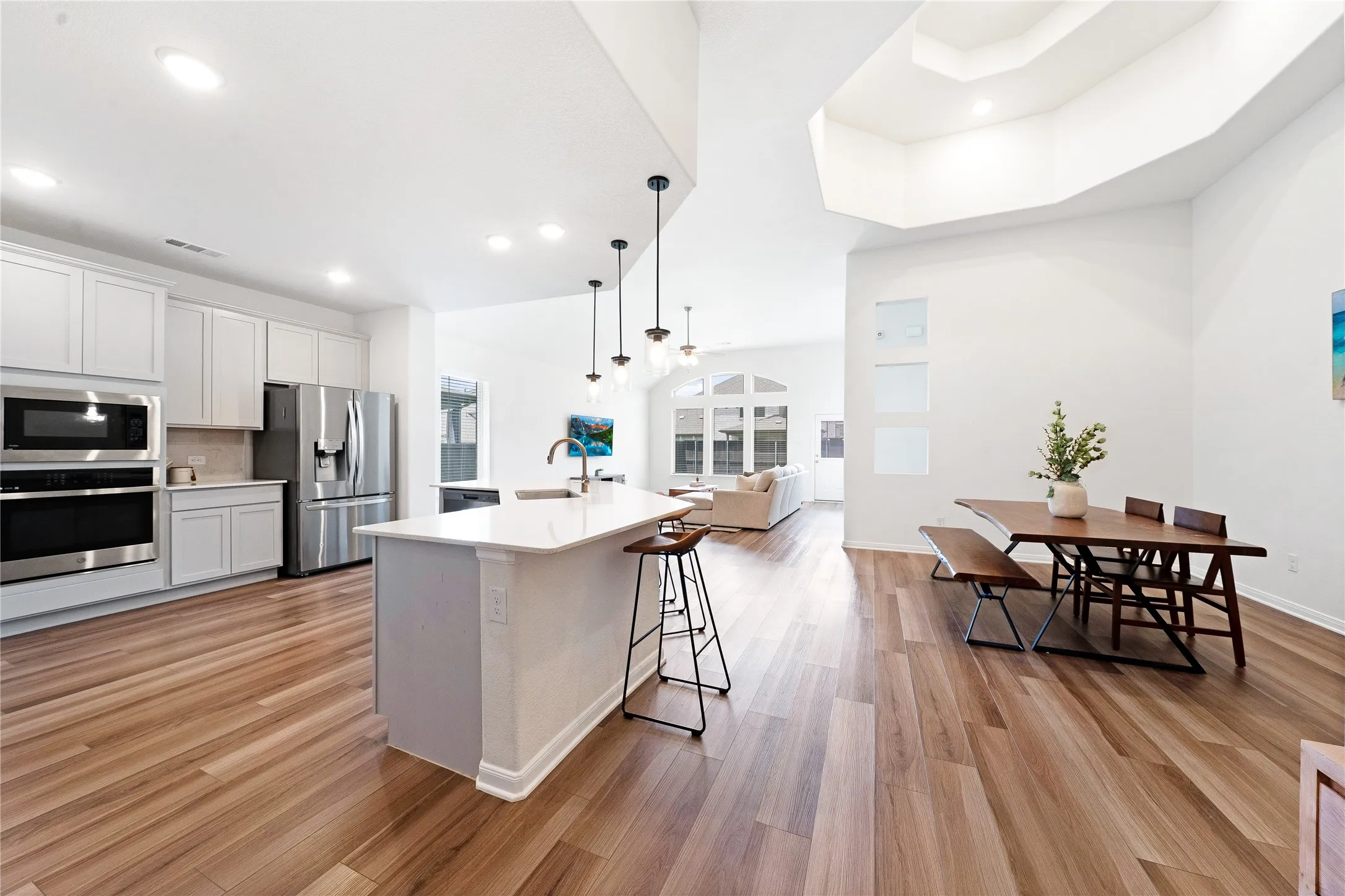 Single Family Residence For Sale in Denton County , 16513 Garden Drive, Celina, Texas 75009, 4 Bedroom, 3 Bathroom, 2 Garage spaces, 2,342 Sqft, built in 2022, mls#21395809, Real Estate Agent in Celina, Homes For Sale in Denton county, Homes For Sale in Celina, Realtor in Celina Texas, Real Estate Brokerage Independent Realty Texas, Luminita Cordes Realtor