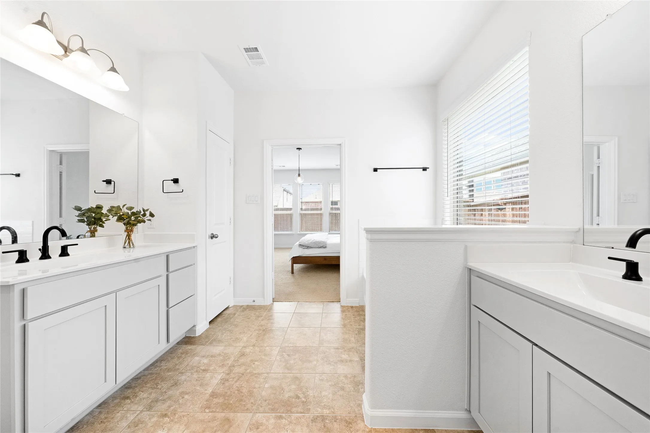 Single Family Residence For Sale in Denton County , 16513 Garden Drive, Celina, Texas 75009, 4 Bedroom, 3 Bathroom, 2 Garage spaces, 2,342 Sqft, built in 2022, mls#21395809, Real Estate Agent in Celina, Homes For Sale in Denton county, Homes For Sale in Celina, Realtor in Celina Texas, Real Estate Brokerage Independent Realty Texas, Luminita Cordes Realtor