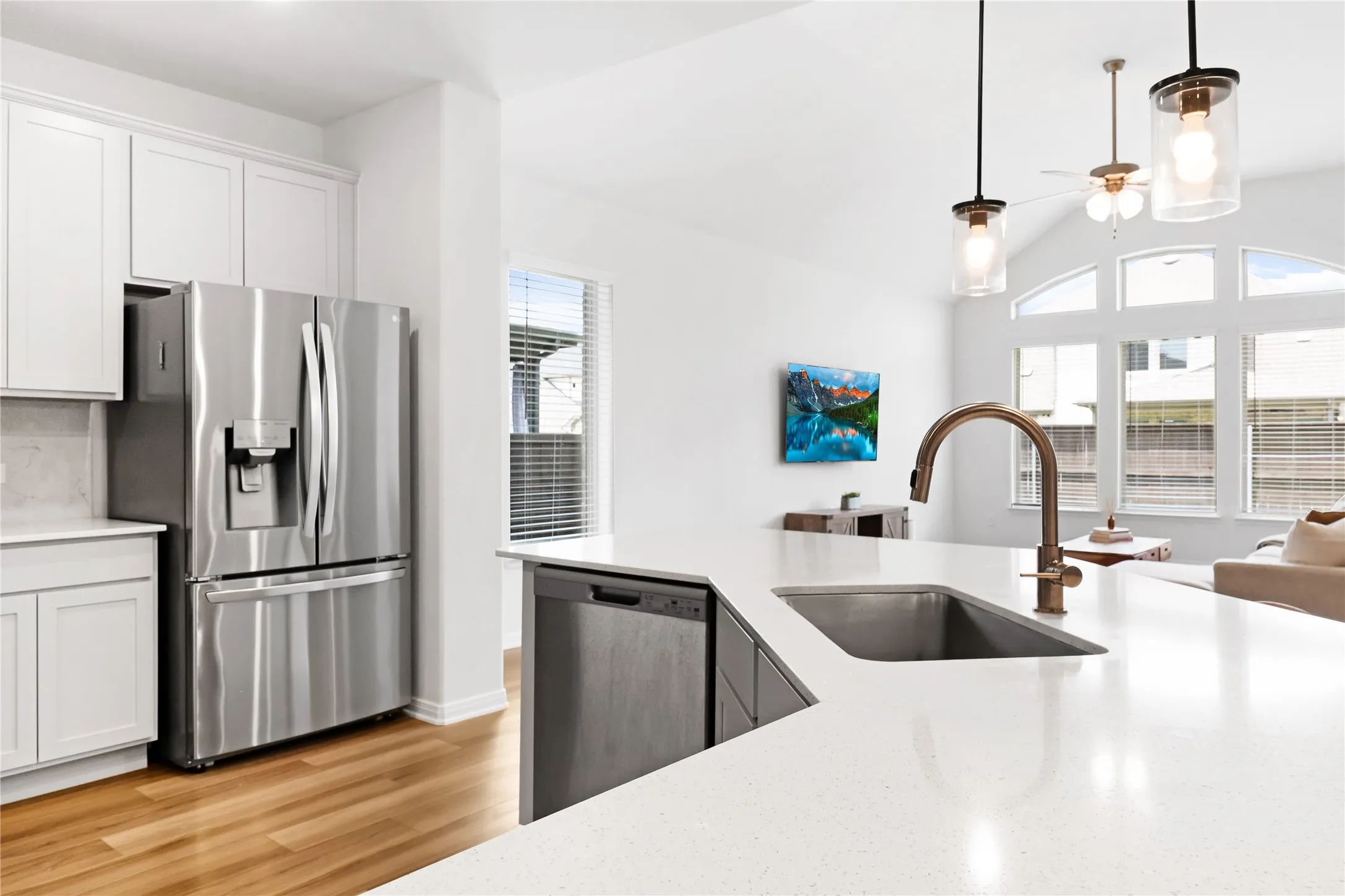 Single Family Residence For Sale in Denton County , 16513 Garden Drive, Celina, Texas 75009, 4 Bedroom, 3 Bathroom, 2 Garage spaces, 2,342 Sqft, built in 2022, mls#21395809, Real Estate Agent in Celina, Homes For Sale in Denton county, Homes For Sale in Celina, Realtor in Celina Texas, Real Estate Brokerage Independent Realty Texas, Luminita Cordes Realtor
