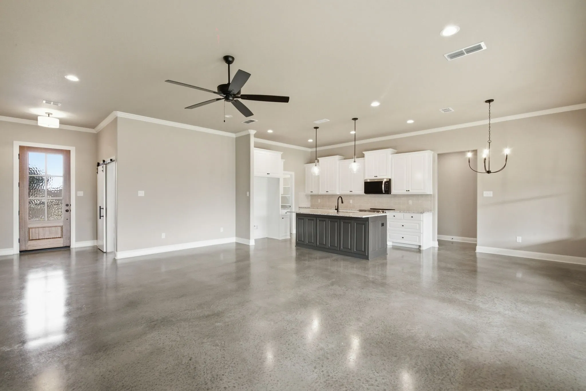 Single Family Residence For Sale in Parker County , 125 Graystone Drive, Weatherford, Texas 76087, 4 Bedroom, 2 Bathroom, 1 Garage spaces, 2,121 Sqft, built in 2026, mls#21401981, Real Estate Agent in Weatherford, Homes For Sale in Parker county, Homes For Sale in Weatherford, Realtor in Weatherford Texas, Real Estate Brokerage Independent Realty Texas, Luminita Cordes Realtor