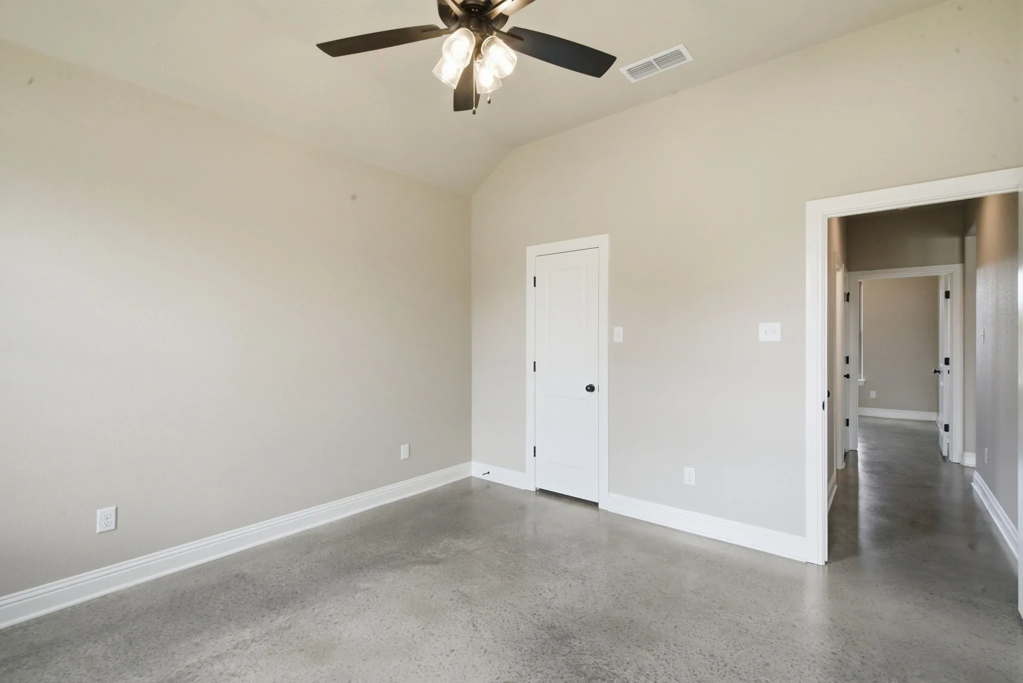 Single Family Residence For Sale in Parker County , 125 Graystone Drive, Weatherford, Texas 76087, 4 Bedroom, 2 Bathroom, 1 Garage spaces, 2,121 Sqft, built in 2026, mls#21401981, Real Estate Agent in Weatherford, Homes For Sale in Parker county, Homes For Sale in Weatherford, Realtor in Weatherford Texas, Real Estate Brokerage Independent Realty Texas, Luminita Cordes Realtor