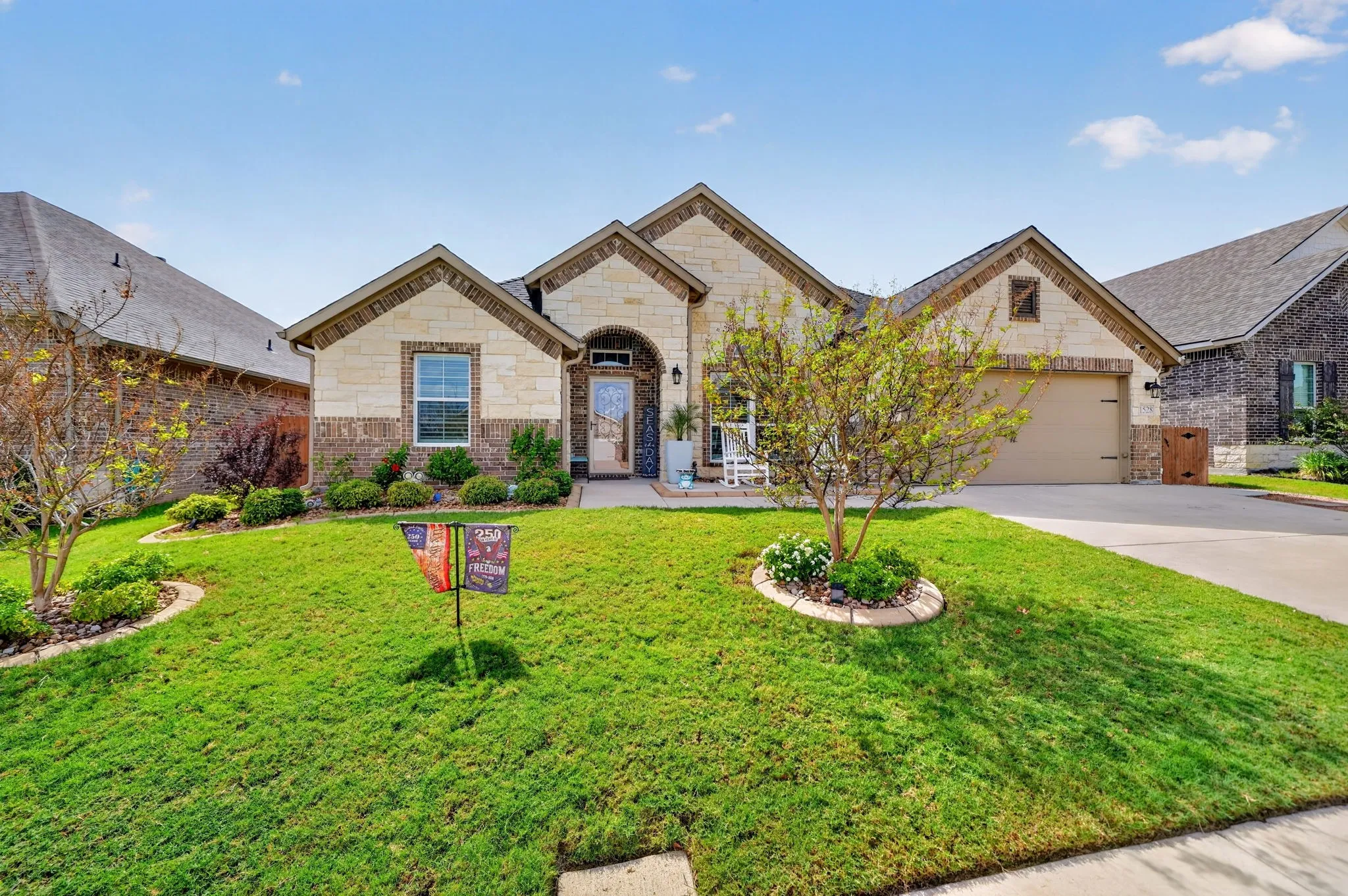 Single Family Residence For Sale in Parker County , 1528 Sidewinder Trail, Weatherford, Texas 76087, 4 Bedroom, 3 Bathroom, 2 Garage spaces, 2,629 Sqft, built in 2021, mls#21397779, Real Estate Agent in Weatherford, Homes For Sale in Parker county, Homes For Sale in Weatherford, Realtor in Weatherford Texas, Real Estate Brokerage Independent Realty Texas, Luminita Cordes Realtor