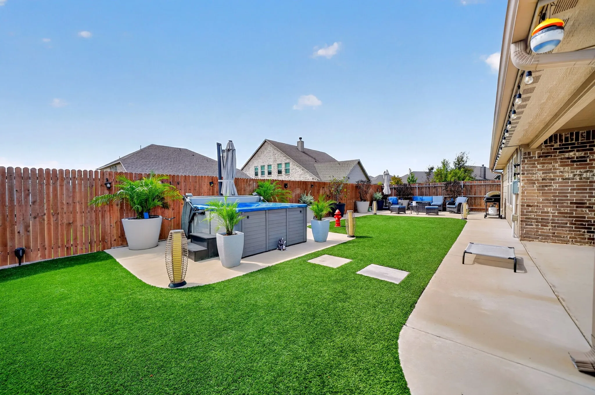 Single Family Residence For Sale in Parker County , 1528 Sidewinder Trail, Weatherford, Texas 76087, 4 Bedroom, 3 Bathroom, 2 Garage spaces, 2,629 Sqft, built in 2021, mls#21397779, Real Estate Agent in Weatherford, Homes For Sale in Parker county, Homes For Sale in Weatherford, Realtor in Weatherford Texas, Real Estate Brokerage Independent Realty Texas, Luminita Cordes Realtor
