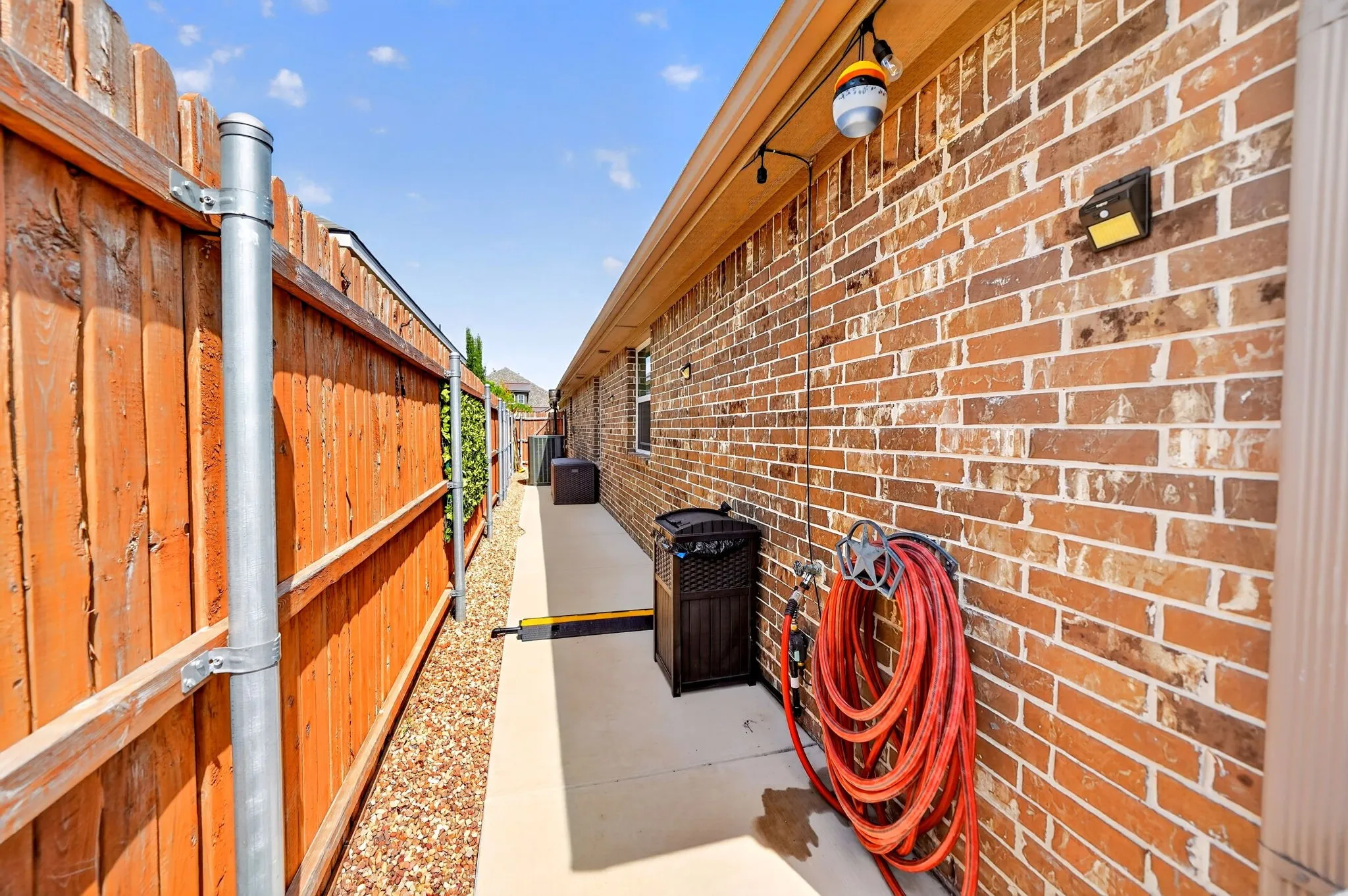 Single Family Residence For Sale in Parker County , 1528 Sidewinder Trail, Weatherford, Texas 76087, 4 Bedroom, 3 Bathroom, 2 Garage spaces, 2,629 Sqft, built in 2021, mls#21397779, Real Estate Agent in Weatherford, Homes For Sale in Parker county, Homes For Sale in Weatherford, Realtor in Weatherford Texas, Real Estate Brokerage Independent Realty Texas, Luminita Cordes Realtor