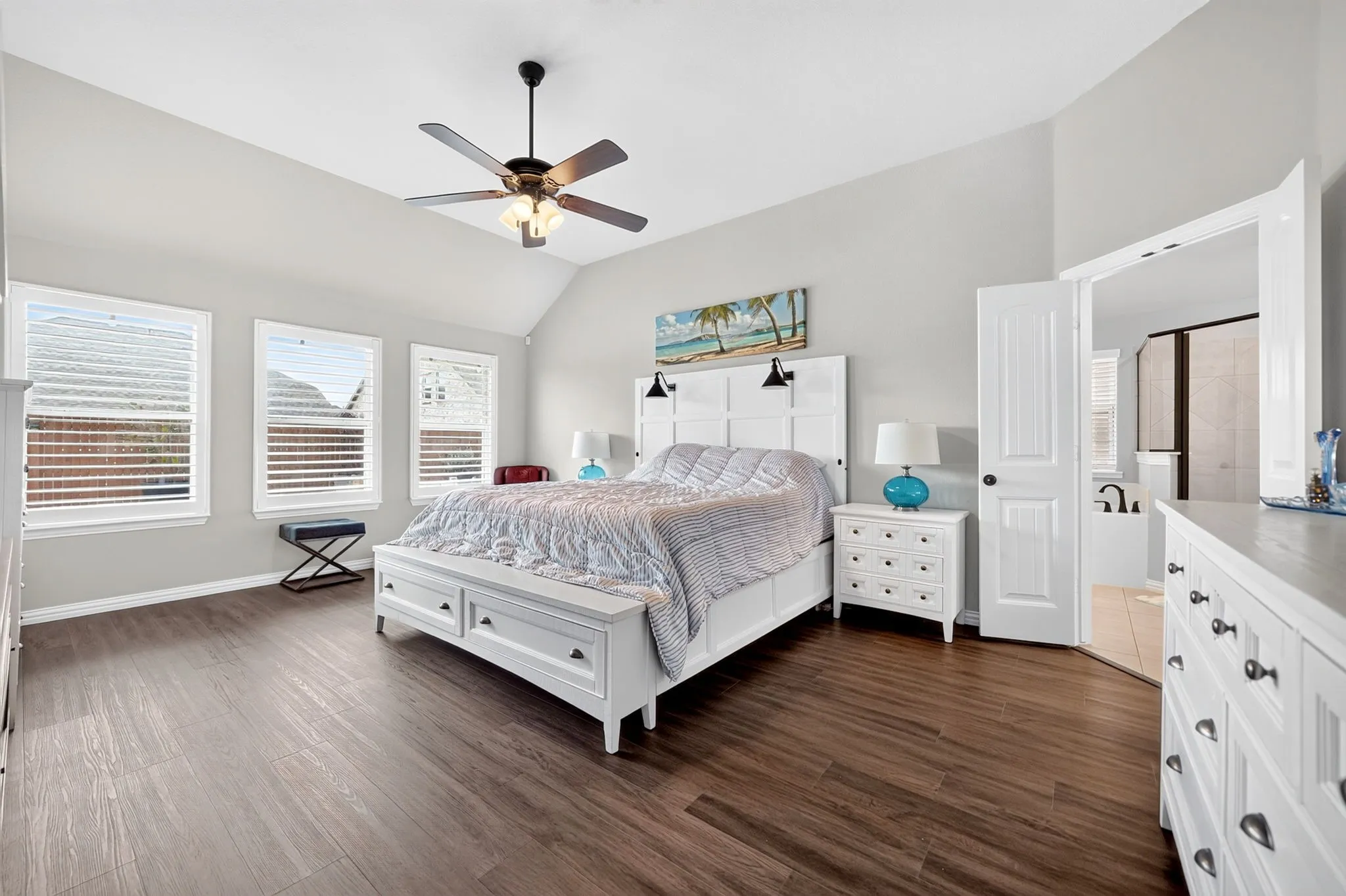 Single Family Residence For Sale in Parker County , 1528 Sidewinder Trail, Weatherford, Texas 76087, 4 Bedroom, 3 Bathroom, 2 Garage spaces, 2,629 Sqft, built in 2021, mls#21397779, Real Estate Agent in Weatherford, Homes For Sale in Parker county, Homes For Sale in Weatherford, Realtor in Weatherford Texas, Real Estate Brokerage Independent Realty Texas, Luminita Cordes Realtor