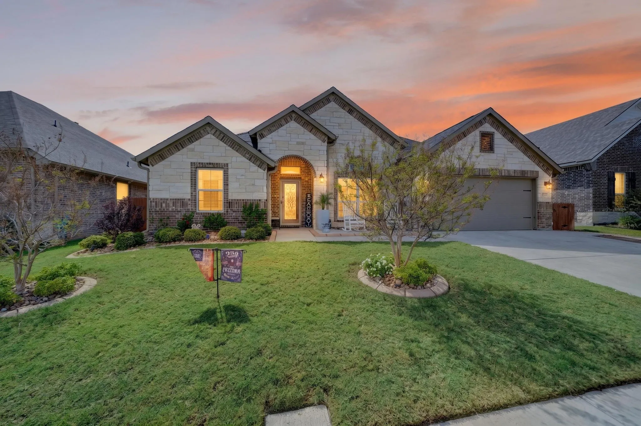 Single Family Residence For Sale in Parker County , 1528 Sidewinder Trail, Weatherford, Texas 76087, 4 Bedroom, 3 Bathroom, 2 Garage spaces, 2,629 Sqft, built in 2021, mls#21397779, Real Estate Agent in Weatherford, Homes For Sale in Parker county, Homes For Sale in Weatherford, Realtor in Weatherford Texas, Real Estate Brokerage Independent Realty Texas, Luminita Cordes Realtor
