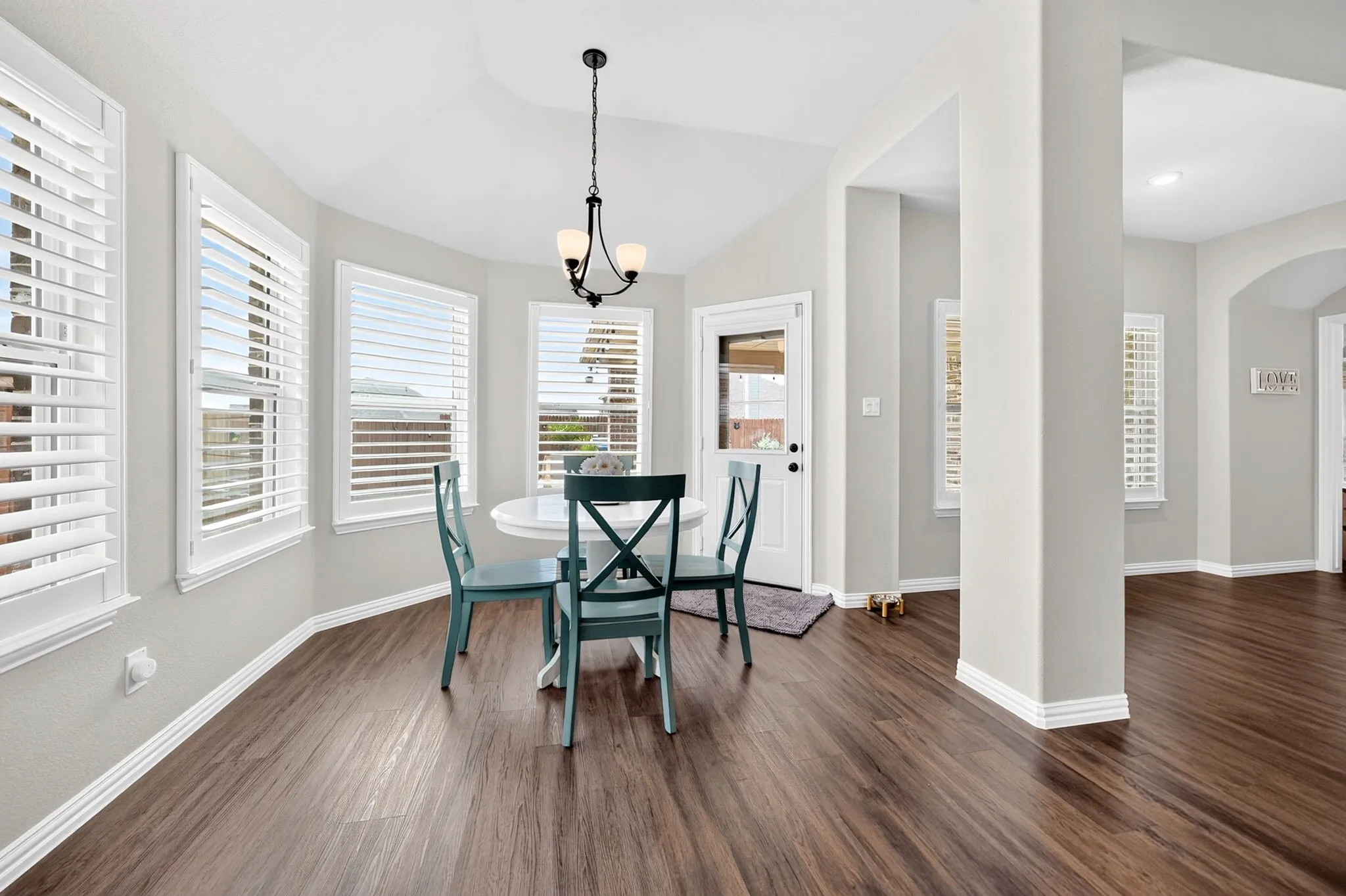 Single Family Residence For Sale in Parker County , 1528 Sidewinder Trail, Weatherford, Texas 76087, 4 Bedroom, 3 Bathroom, 2 Garage spaces, 2,629 Sqft, built in 2021, mls#21397779, Real Estate Agent in Weatherford, Homes For Sale in Parker county, Homes For Sale in Weatherford, Realtor in Weatherford Texas, Real Estate Brokerage Independent Realty Texas, Luminita Cordes Realtor