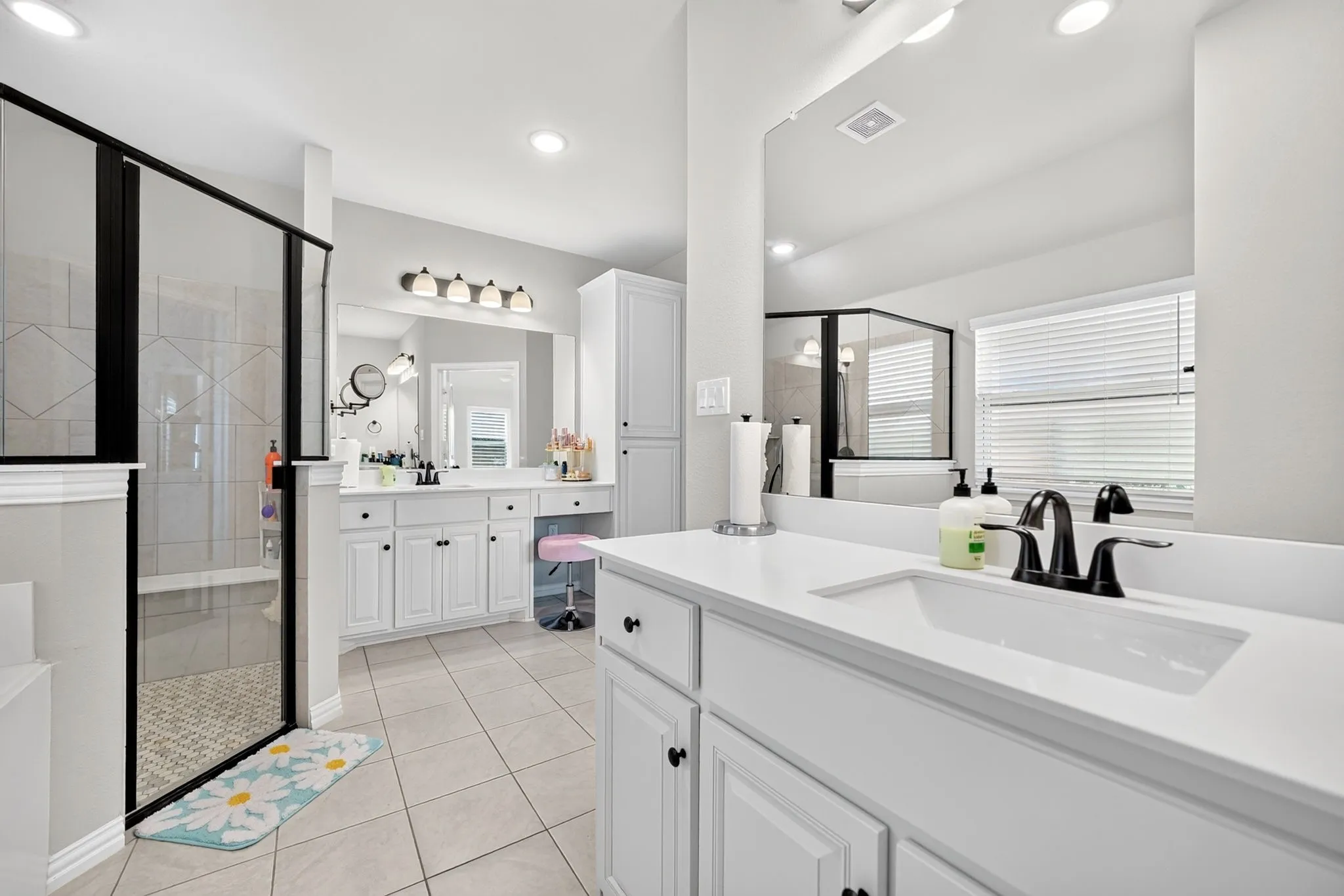 Single Family Residence For Sale in Parker County , 1528 Sidewinder Trail, Weatherford, Texas 76087, 4 Bedroom, 3 Bathroom, 2 Garage spaces, 2,629 Sqft, built in 2021, mls#21397779, Real Estate Agent in Weatherford, Homes For Sale in Parker county, Homes For Sale in Weatherford, Realtor in Weatherford Texas, Real Estate Brokerage Independent Realty Texas, Luminita Cordes Realtor