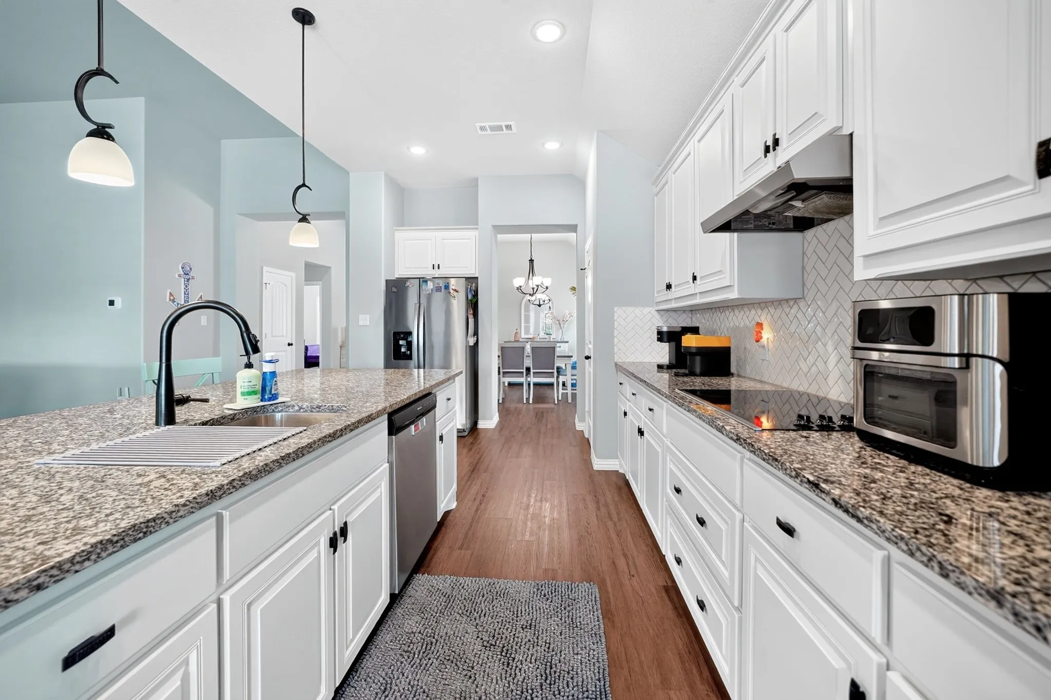 Single Family Residence For Sale in Parker County , 1528 Sidewinder Trail, Weatherford, Texas 76087, 4 Bedroom, 3 Bathroom, 2 Garage spaces, 2,629 Sqft, built in 2021, mls#21397779, Real Estate Agent in Weatherford, Homes For Sale in Parker county, Homes For Sale in Weatherford, Realtor in Weatherford Texas, Real Estate Brokerage Independent Realty Texas, Luminita Cordes Realtor