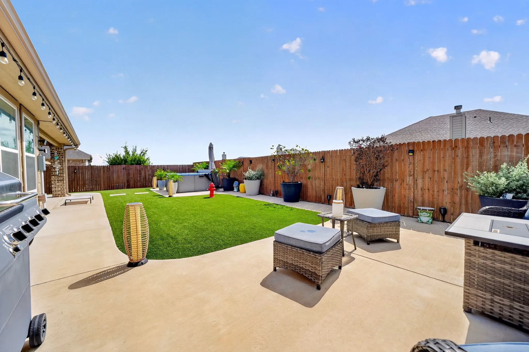Single Family Residence For Sale in Parker County , 1528 Sidewinder Trail, Weatherford, Texas 76087, 4 Bedroom, 3 Bathroom, 2 Garage spaces, 2,629 Sqft, built in 2021, mls#21397779, Real Estate Agent in Weatherford, Homes For Sale in Parker county, Homes For Sale in Weatherford, Realtor in Weatherford Texas, Real Estate Brokerage Independent Realty Texas, Luminita Cordes Realtor