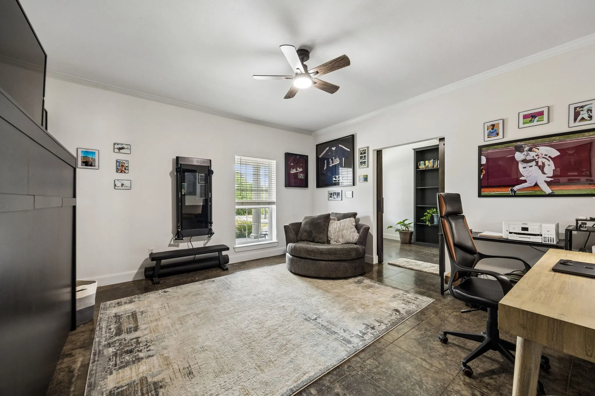 Single Family Residence For Sale in Fannin County , 107 N Westlake Drive, Leonard, Texas 75452, 4 Bedroom, 4 Bathroom, 2 Garage spaces, 3,371 Sqft, built in 2000, mls#21398565, Real Estate Agent in Leonard, Homes For Sale in Fannin county, Homes For Sale in Leonard, Realtor in Leonard Texas, Real Estate Brokerage Independent Realty Texas, Luminita Cordes Realtor
