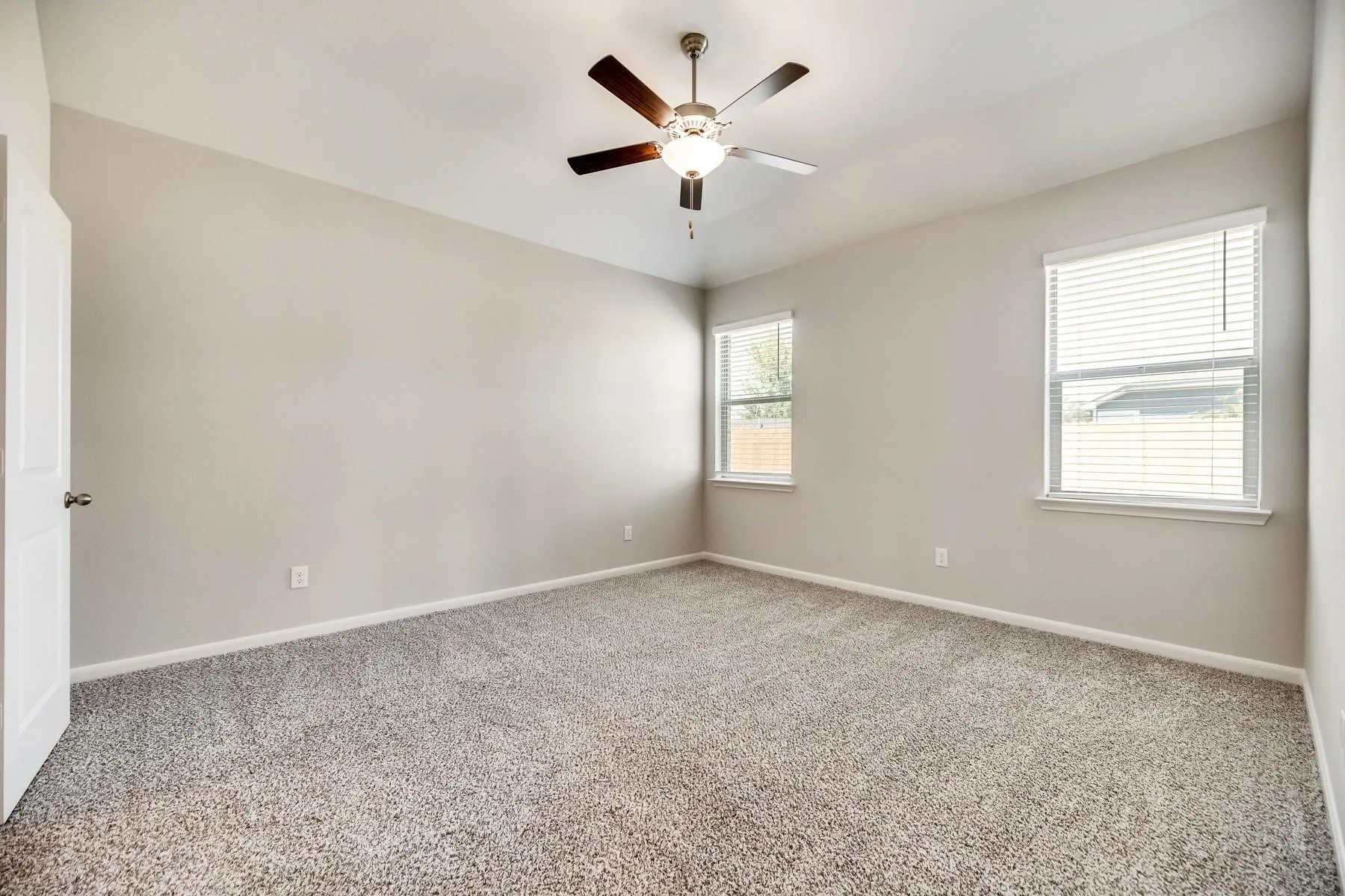 Single Family Residence For Rent in Collin County , 412 Harbor Oaks Drive, Anna, Texas 75409, 4 Bedroom, 2 Bathroom, 2 Garage spaces, 1,811 Sqft, built in 2022, mls#21401963, Real Estate Agent in Anna, Homes For Rent in Collin county, Homes For Rent in Anna, Realtor in Anna Texas, Real Estate Brokerage Independent Realty Texas, Luminita Cordes Realtor