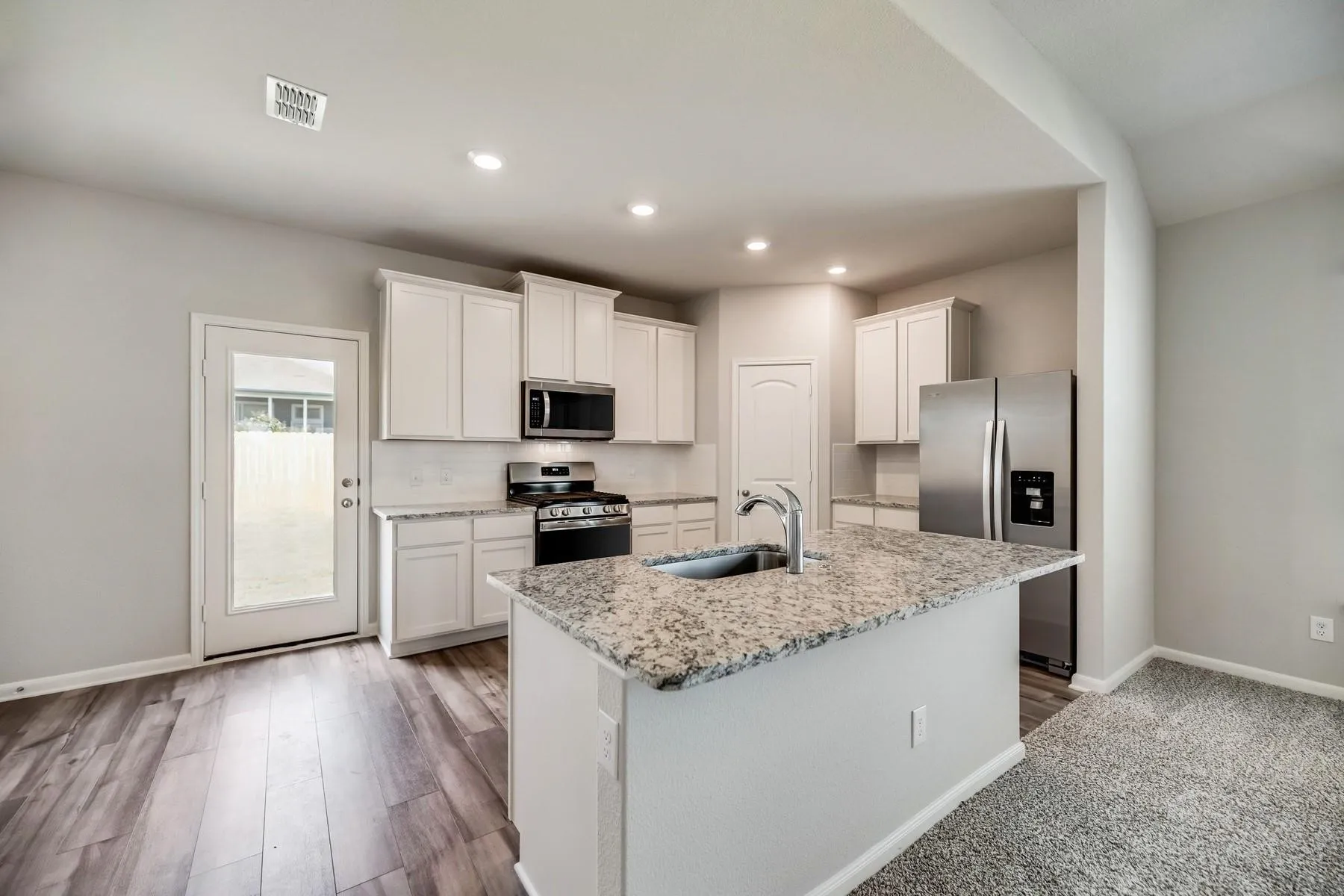 Single Family Residence For Rent in Collin County , 412 Harbor Oaks Drive, Anna, Texas 75409, 4 Bedroom, 2 Bathroom, 2 Garage spaces, 1,811 Sqft, built in 2022, mls#21401963, Real Estate Agent in Anna, Homes For Rent in Collin county, Homes For Rent in Anna, Realtor in Anna Texas, Real Estate Brokerage Independent Realty Texas, Luminita Cordes Realtor