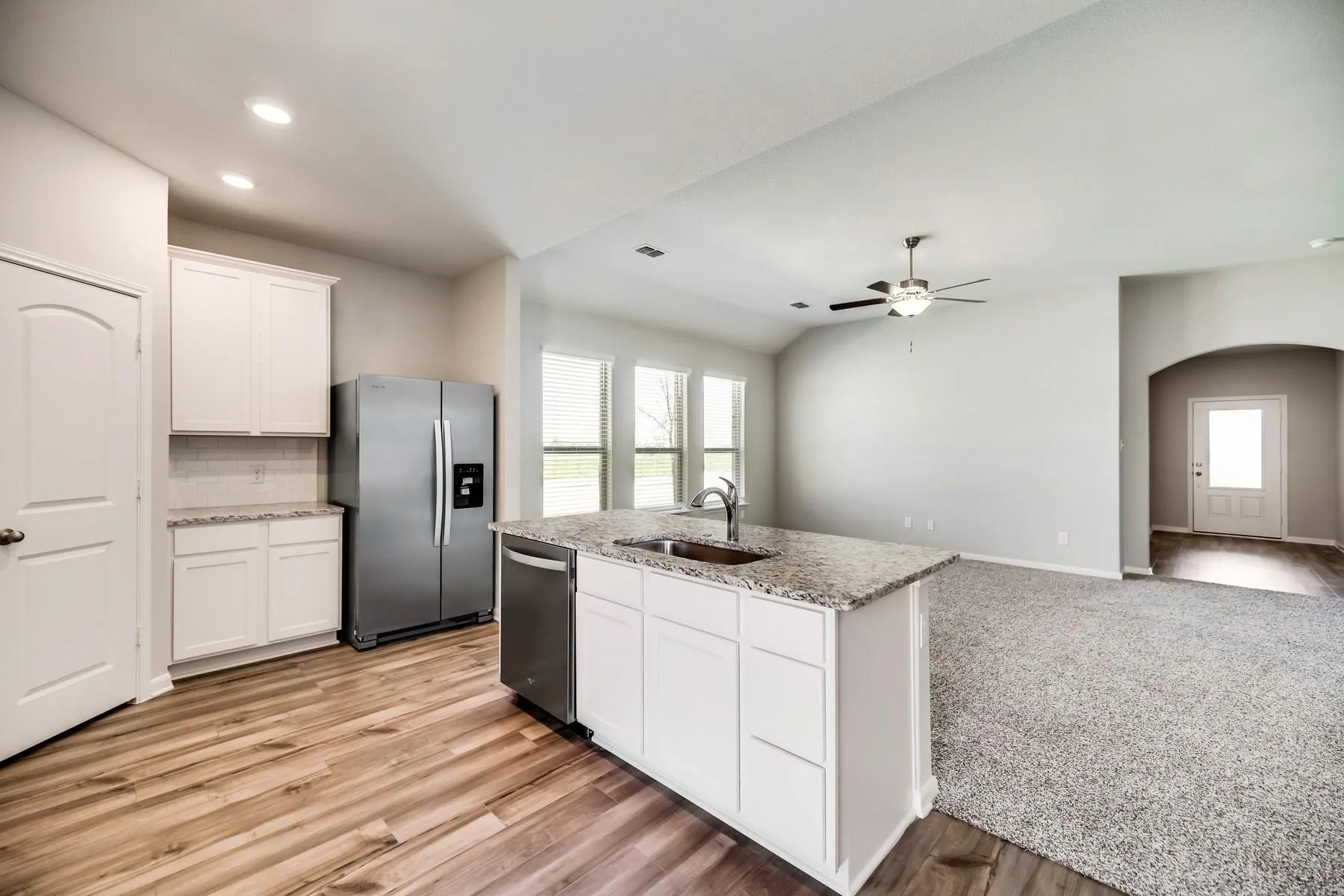 Single Family Residence For Rent in Collin County , 412 Harbor Oaks Drive, Anna, Texas 75409, 4 Bedroom, 2 Bathroom, 2 Garage spaces, 1,811 Sqft, built in 2022, mls#21401963, Real Estate Agent in Anna, Homes For Rent in Collin county, Homes For Rent in Anna, Realtor in Anna Texas, Real Estate Brokerage Independent Realty Texas, Luminita Cordes Realtor