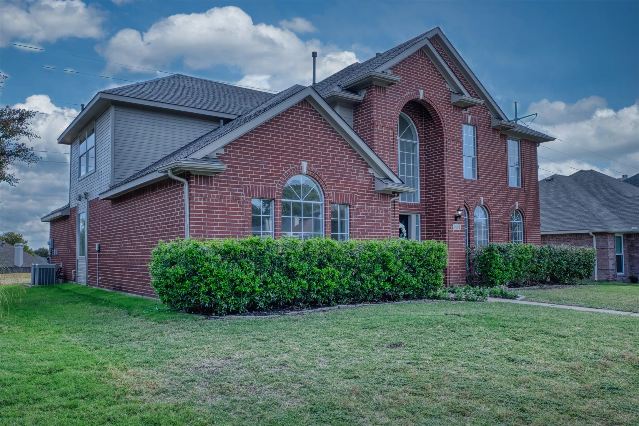 Single Family Residence For Sale in Collin County , 8502 Arcadia Drive, Frisco, Texas 75035, 4 Bedroom, 3 Bathroom, 2 Garage spaces, 2,720 Sqft, built in 1998, mls#21378423, Real Estate Agent in Frisco, Homes For Sale in Collin county, Homes For Sale in Frisco, Realtor in Frisco Texas, Real Estate Brokerage Independent Realty Texas, Luminita Cordes Realtor