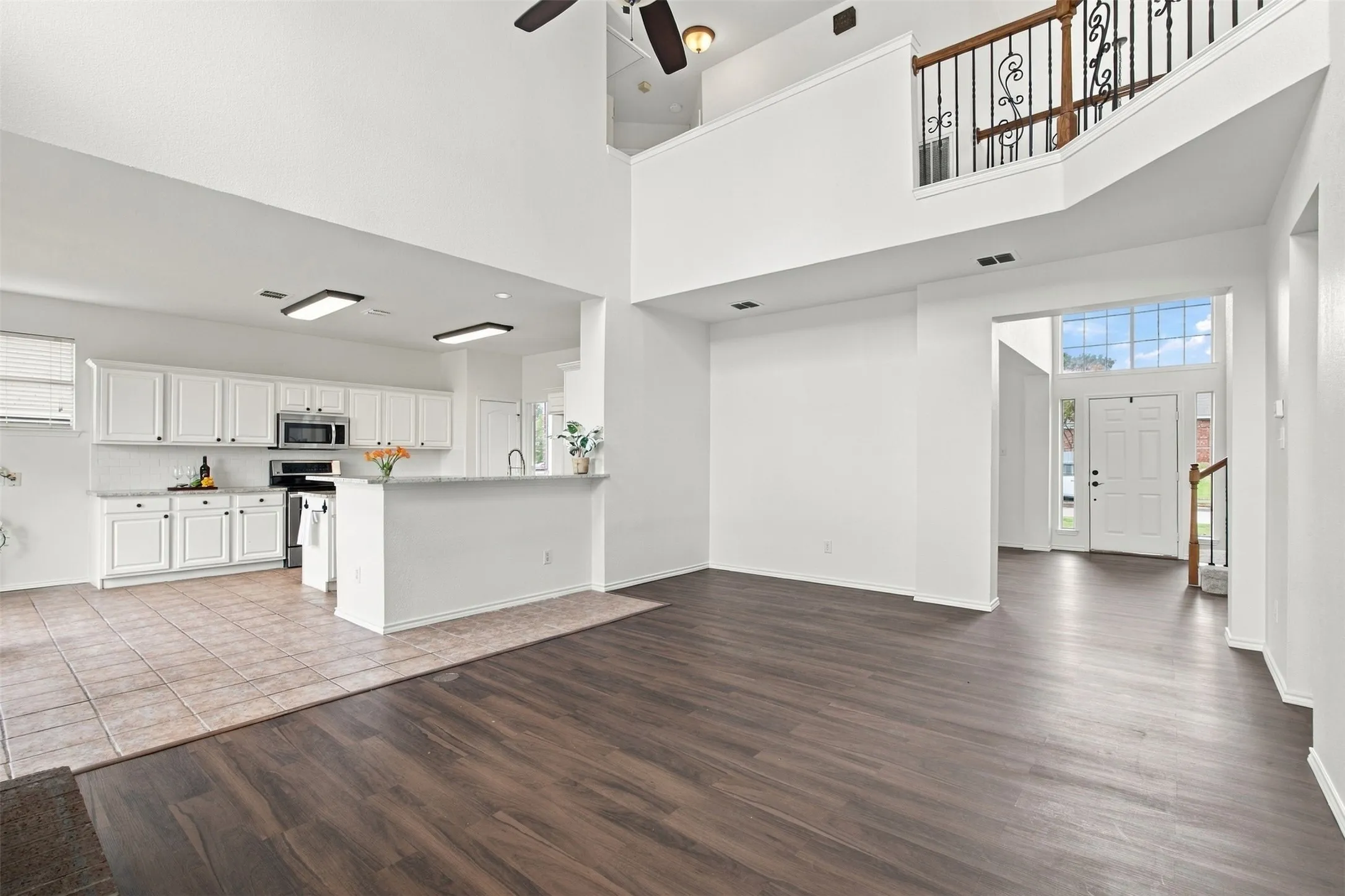 Single Family Residence For Sale in Collin County , 8502 Arcadia Drive, Frisco, Texas 75035, 4 Bedroom, 3 Bathroom, 2 Garage spaces, 2,720 Sqft, built in 1998, mls#21378423, Real Estate Agent in Frisco, Homes For Sale in Collin county, Homes For Sale in Frisco, Realtor in Frisco Texas, Real Estate Brokerage Independent Realty Texas, Luminita Cordes Realtor