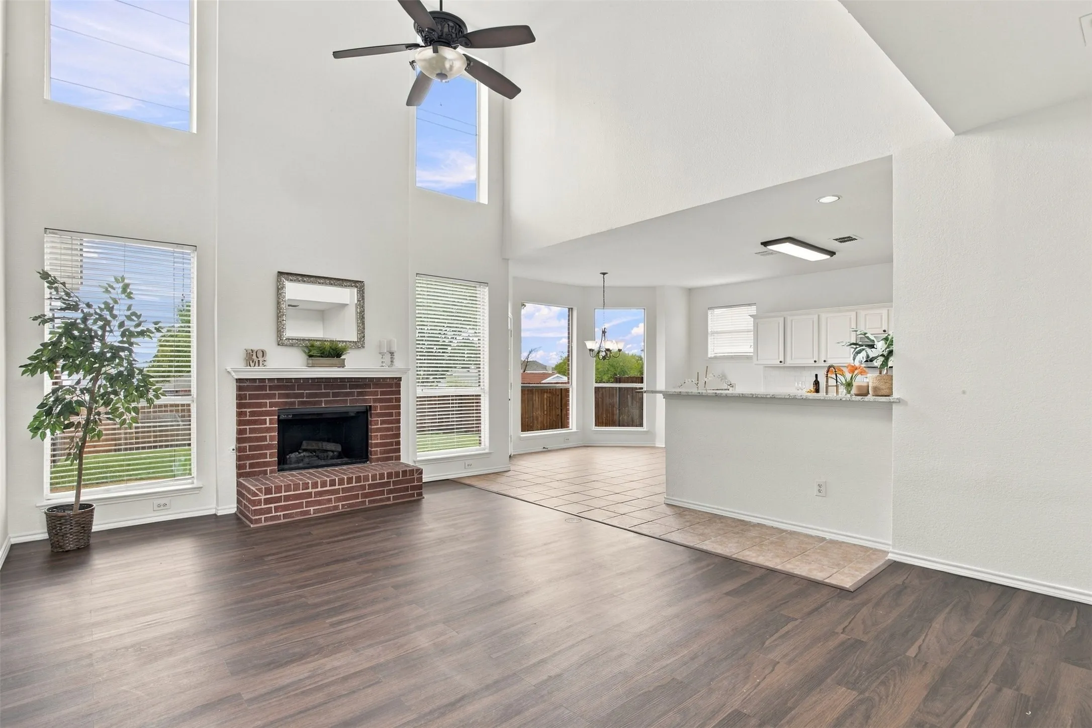 Single Family Residence For Sale in Collin County , 8502 Arcadia Drive, Frisco, Texas 75035, 4 Bedroom, 3 Bathroom, 2 Garage spaces, 2,720 Sqft, built in 1998, mls#21378423, Real Estate Agent in Frisco, Homes For Sale in Collin county, Homes For Sale in Frisco, Realtor in Frisco Texas, Real Estate Brokerage Independent Realty Texas, Luminita Cordes Realtor