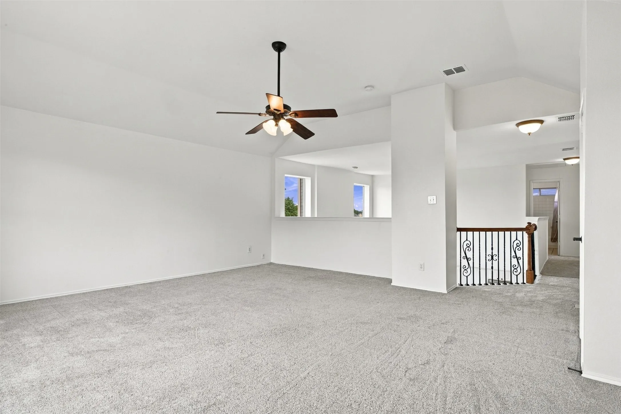 Single Family Residence For Sale in Collin County , 8502 Arcadia Drive, Frisco, Texas 75035, 4 Bedroom, 3 Bathroom, 2 Garage spaces, 2,720 Sqft, built in 1998, mls#21378423, Real Estate Agent in Frisco, Homes For Sale in Collin county, Homes For Sale in Frisco, Realtor in Frisco Texas, Real Estate Brokerage Independent Realty Texas, Luminita Cordes Realtor