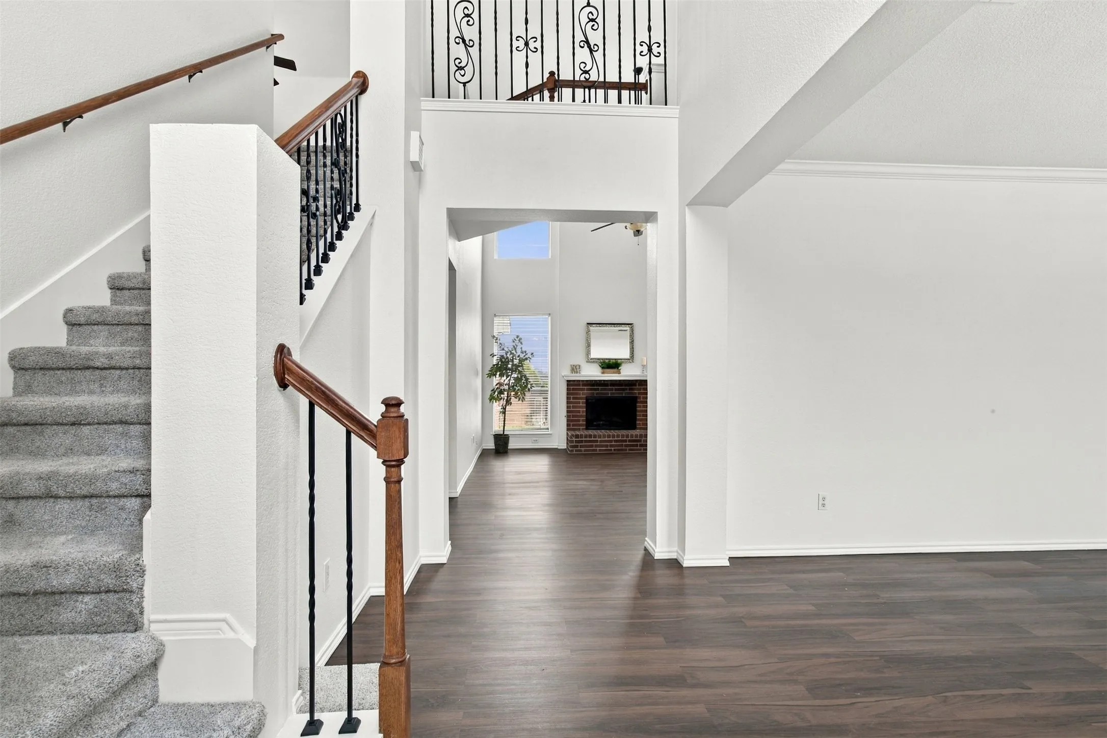 Single Family Residence For Sale in Collin County , 8502 Arcadia Drive, Frisco, Texas 75035, 4 Bedroom, 3 Bathroom, 2 Garage spaces, 2,720 Sqft, built in 1998, mls#21378423, Real Estate Agent in Frisco, Homes For Sale in Collin county, Homes For Sale in Frisco, Realtor in Frisco Texas, Real Estate Brokerage Independent Realty Texas, Luminita Cordes Realtor