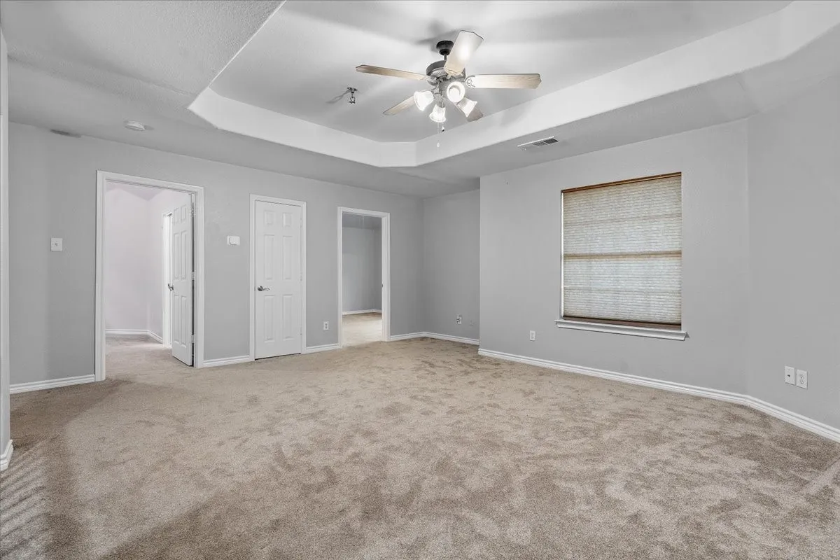 Single Family Residence For Sale in Tarrant County , 7 Saddlewood Court, Mansfield, Texas 76063, 6 Bedroom, 4 Bathroom, 2 Garage spaces, 3,600 Sqft, built in 2003, mls#21401906, Real Estate Agent in Mansfield, Homes For Sale in Tarrant county, Homes For Sale in Mansfield, Realtor in Mansfield Texas, Real Estate Brokerage Independent Realty Texas, Luminita Cordes Realtor