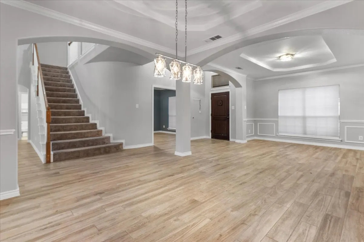Single Family Residence For Sale in Tarrant County , 7 Saddlewood Court, Mansfield, Texas 76063, 6 Bedroom, 4 Bathroom, 2 Garage spaces, 3,600 Sqft, built in 2003, mls#21401906, Real Estate Agent in Mansfield, Homes For Sale in Tarrant county, Homes For Sale in Mansfield, Realtor in Mansfield Texas, Real Estate Brokerage Independent Realty Texas, Luminita Cordes Realtor