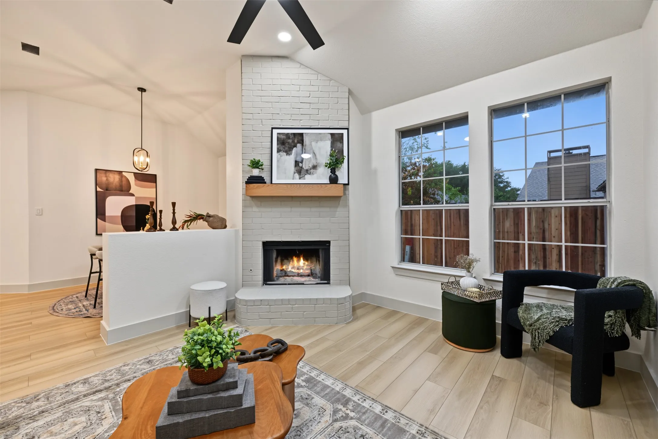 Single Family Residence For Sale in Denton County , 1213 Marcus Court, Flower Mound, Texas 75028, 3 Bedroom, 2 Bathroom, 2 Garage spaces, 1,854 Sqft, built in 1993, mls#21376098, Real Estate Agent in Flower Mound, Homes For Sale in Denton county, Homes For Sale in Flower Mound, Realtor in Flower Mound Texas, Real Estate Brokerage Independent Realty Texas, Luminita Cordes Realtor