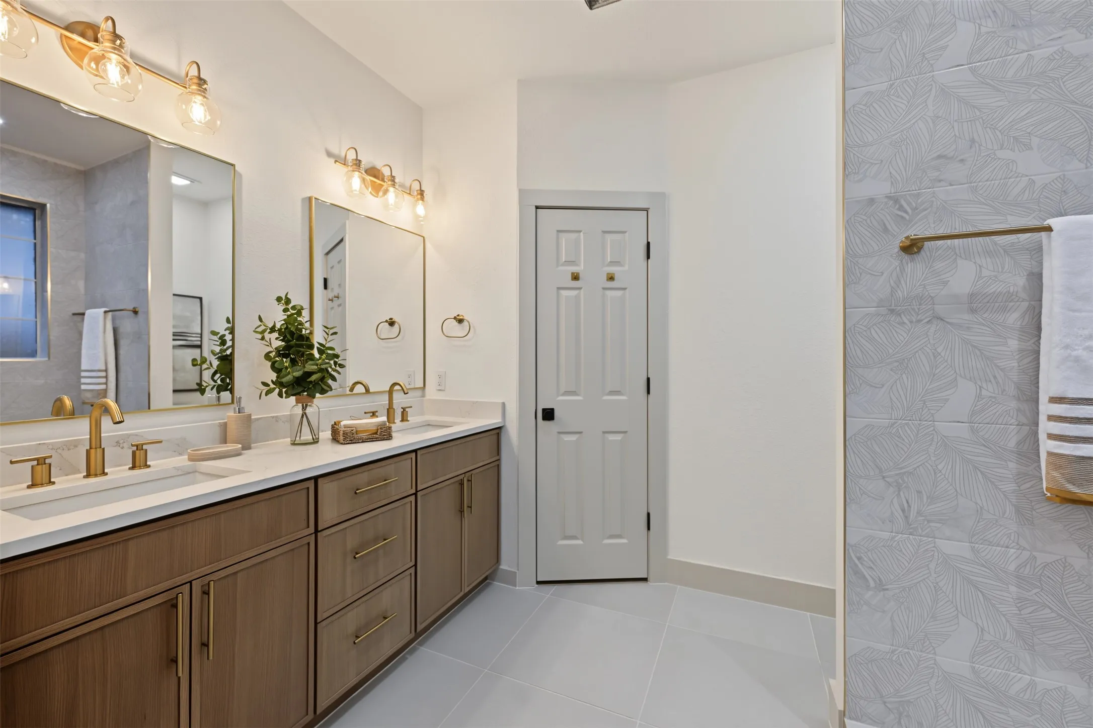 Single Family Residence For Sale in Denton County , 1213 Marcus Court, Flower Mound, Texas 75028, 3 Bedroom, 2 Bathroom, 2 Garage spaces, 1,854 Sqft, built in 1993, mls#21376098, Real Estate Agent in Flower Mound, Homes For Sale in Denton county, Homes For Sale in Flower Mound, Realtor in Flower Mound Texas, Real Estate Brokerage Independent Realty Texas, Luminita Cordes Realtor
