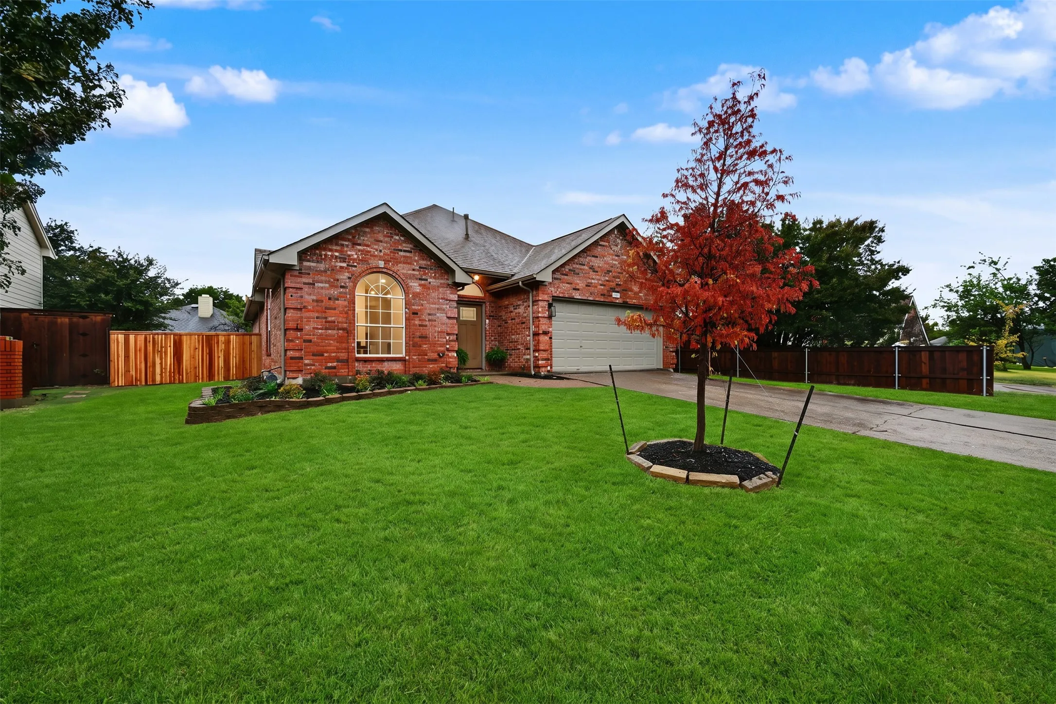Single Family Residence For Sale in Denton County , 1213 Marcus Court, Flower Mound, Texas 75028, 3 Bedroom, 2 Bathroom, 2 Garage spaces, 1,854 Sqft, built in 1993, mls#21376098, Real Estate Agent in Flower Mound, Homes For Sale in Denton county, Homes For Sale in Flower Mound, Realtor in Flower Mound Texas, Real Estate Brokerage Independent Realty Texas, Luminita Cordes Realtor