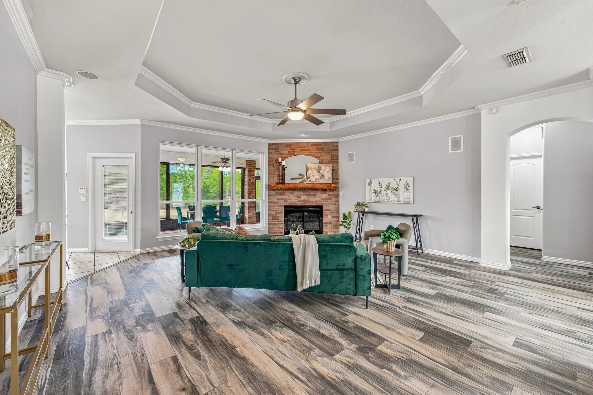 Single Family Residence For Sale in Hood County , 2105 Wood Duck Lane, Granbury, Texas 76049, 4 Bedroom, 3 Bathroom, 3 Garage spaces, 2,532 Sqft, built in 2002, mls#21380359, Real Estate Agent in Granbury, Homes For Sale in Hood county, Homes For Sale in Granbury, Realtor in Granbury Texas, Real Estate Brokerage Independent Realty Texas, Luminita Cordes Realtor