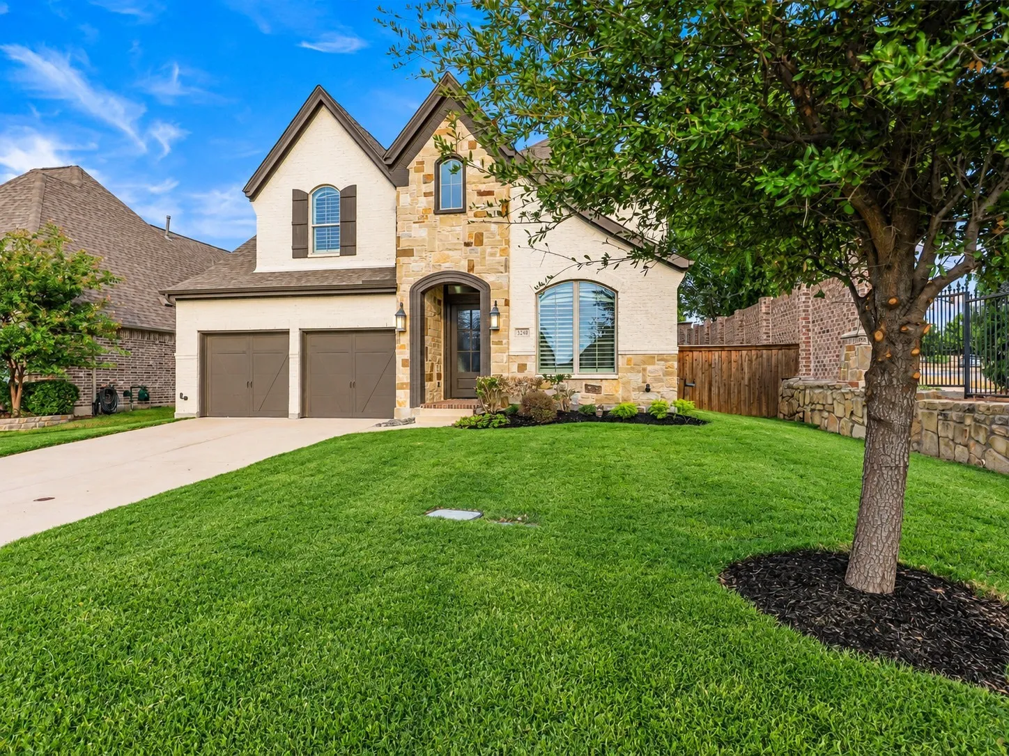 Single Family Residence For Sale in Collin County , 3240 Lexington Drive, Celina, Texas 75009, 4 Bedroom, 4 Bathroom, 3 Garage spaces, 3,197 Sqft, built in 2019, mls#21390608, Real Estate Agent in Celina, Homes For Sale in Collin county, Homes For Sale in Celina, Realtor in Celina Texas, Real Estate Brokerage Independent Realty Texas, Luminita Cordes Realtor