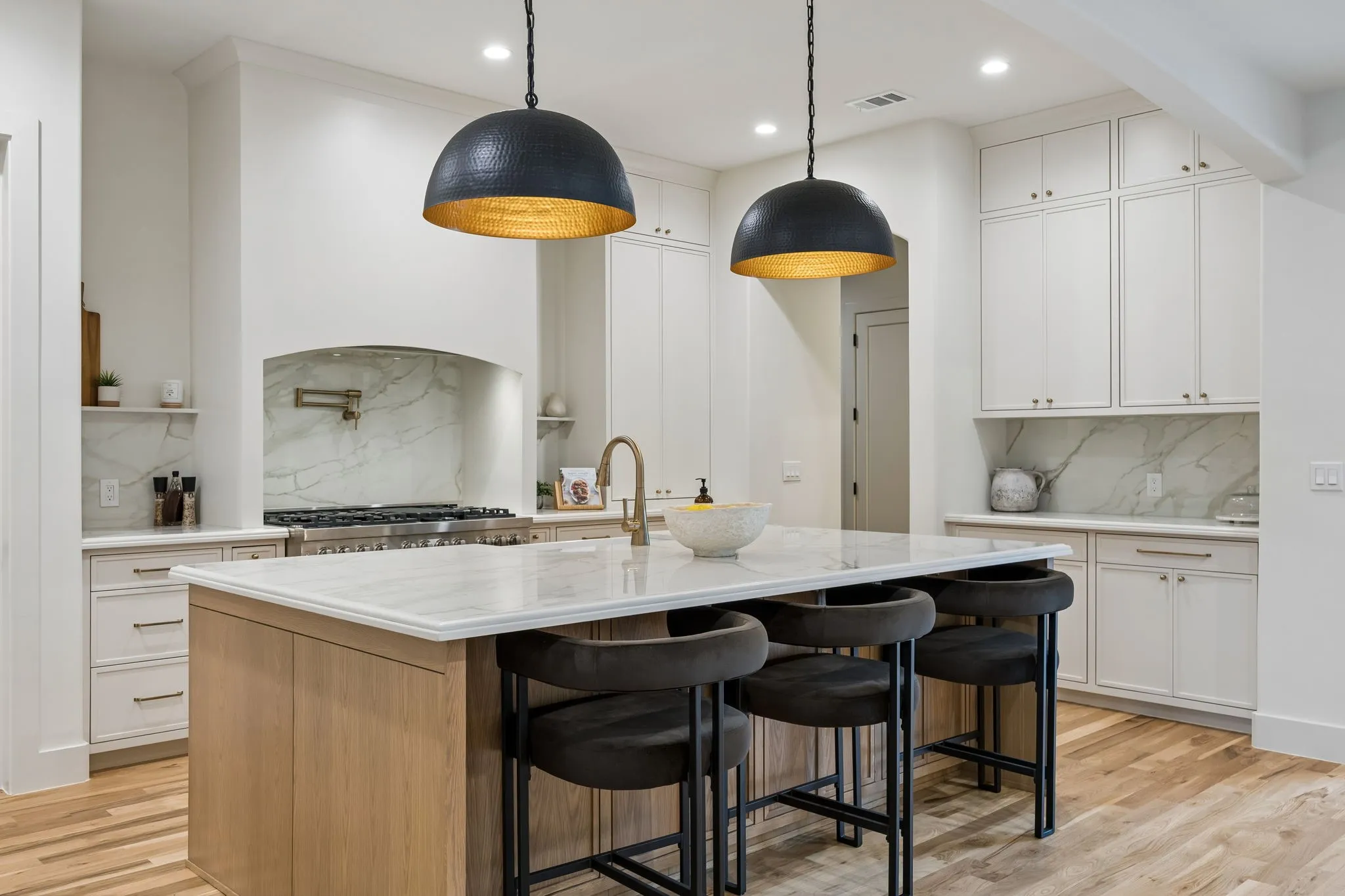 Single Family Residence For Sale in Dallas County , 6915 Middle Cove Drive, Dallas, Texas 75248, 5 Bedroom, 8 Bathroom, 2 Garage spaces, 5,072 Sqft, built in 2026, mls#21399992, Real Estate Agent in Dallas, Homes For Sale in Dallas county, Homes For Sale in Dallas, Realtor in Dallas Texas, Real Estate Brokerage Independent Realty Texas, Luminita Cordes Realtor
