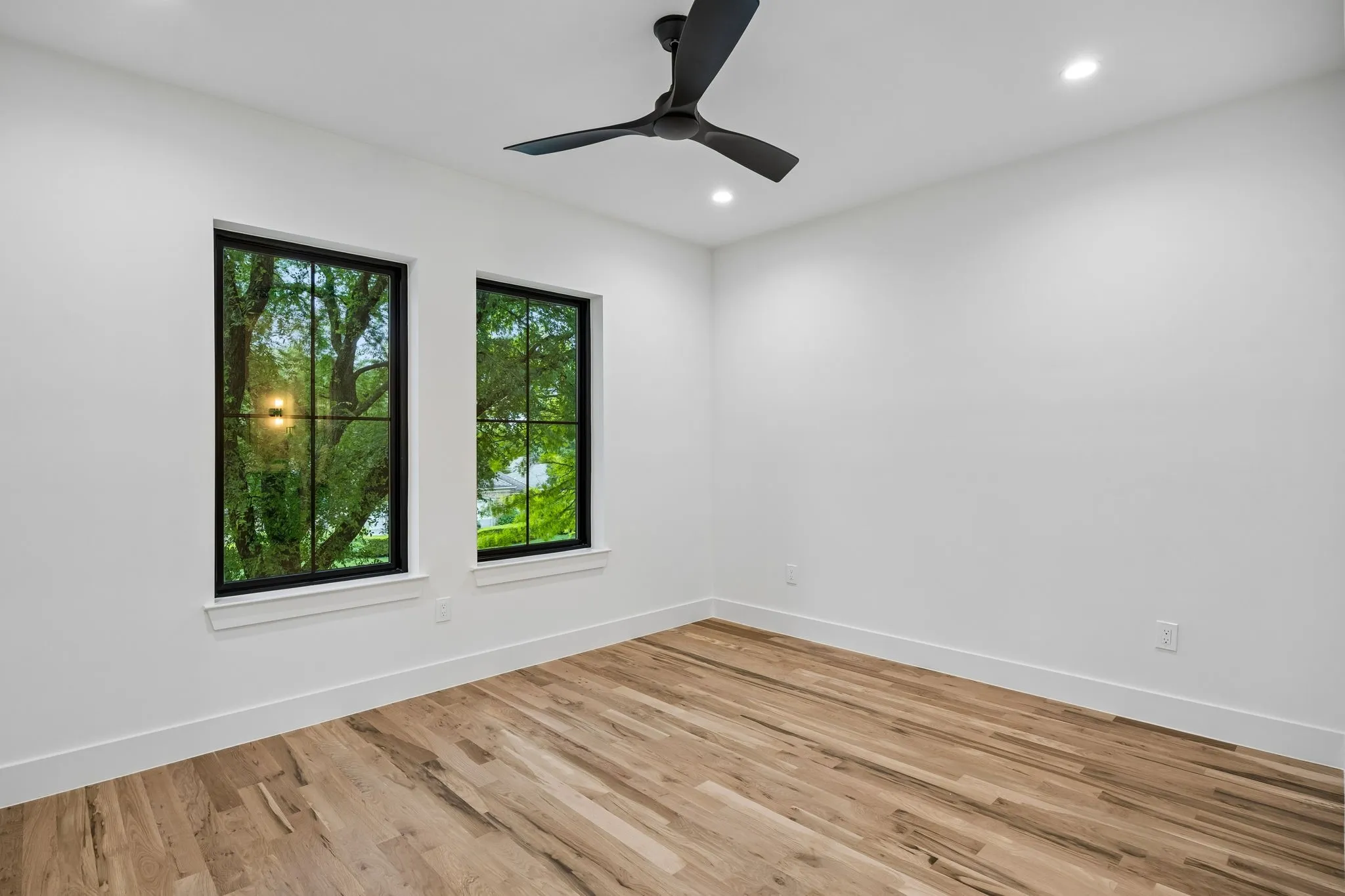Single Family Residence For Sale in Dallas County , 6915 Middle Cove Drive, Dallas, Texas 75248, 5 Bedroom, 8 Bathroom, 2 Garage spaces, 5,072 Sqft, built in 2026, mls#21399992, Real Estate Agent in Dallas, Homes For Sale in Dallas county, Homes For Sale in Dallas, Realtor in Dallas Texas, Real Estate Brokerage Independent Realty Texas, Luminita Cordes Realtor