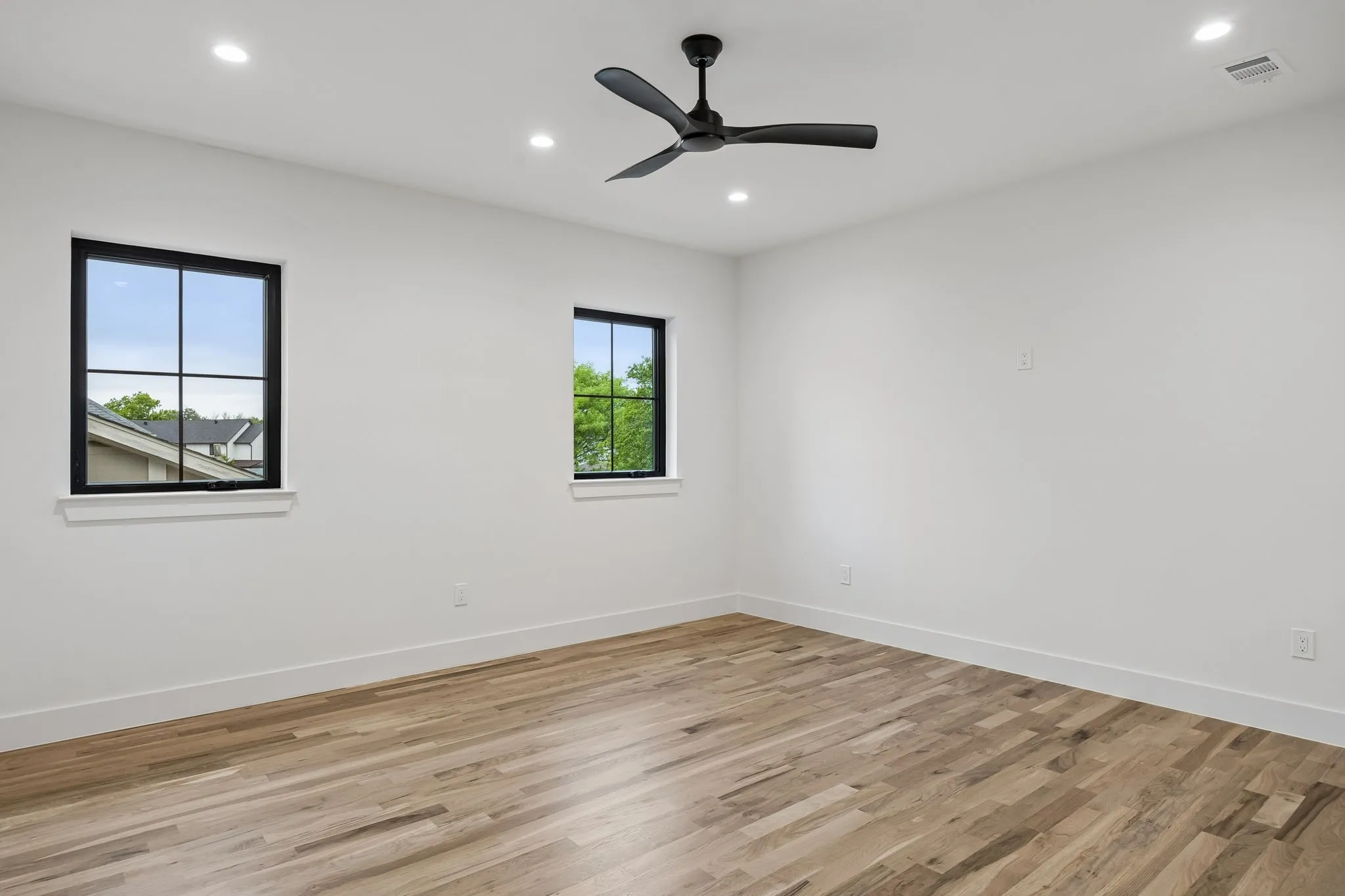 Single Family Residence For Sale in Dallas County , 6915 Middle Cove Drive, Dallas, Texas 75248, 5 Bedroom, 8 Bathroom, 2 Garage spaces, 5,072 Sqft, built in 2026, mls#21399992, Real Estate Agent in Dallas, Homes For Sale in Dallas county, Homes For Sale in Dallas, Realtor in Dallas Texas, Real Estate Brokerage Independent Realty Texas, Luminita Cordes Realtor