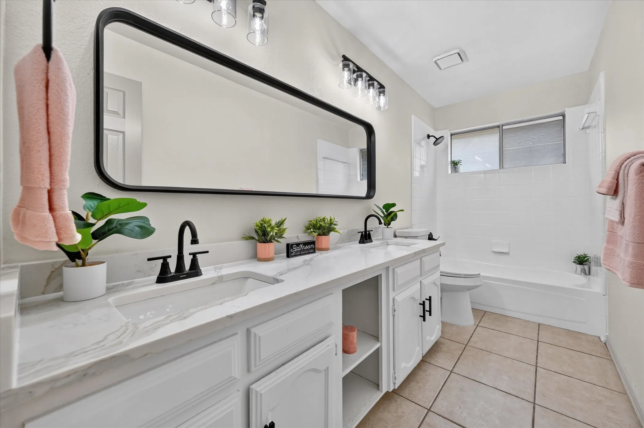 Single Family Residence For Sale in Tarrant County , 6023 Copperfield Drive, Arlington, Texas 76001, 4 Bedroom, 3 Bathroom, 2 Garage spaces, 2,395 Sqft, built in 1992, mls#21401886, Real Estate Agent in Arlington, Homes For Sale in Tarrant county, Homes For Sale in Arlington, Realtor in Arlington Texas, Real Estate Brokerage Independent Realty Texas, Luminita Cordes Realtor