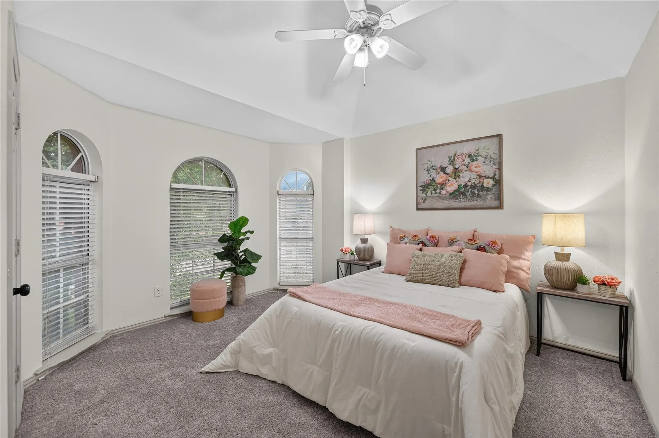Single Family Residence For Sale in Tarrant County , 6023 Copperfield Drive, Arlington, Texas 76001, 4 Bedroom, 3 Bathroom, 2 Garage spaces, 2,395 Sqft, built in 1992, mls#21401886, Real Estate Agent in Arlington, Homes For Sale in Tarrant county, Homes For Sale in Arlington, Realtor in Arlington Texas, Real Estate Brokerage Independent Realty Texas, Luminita Cordes Realtor