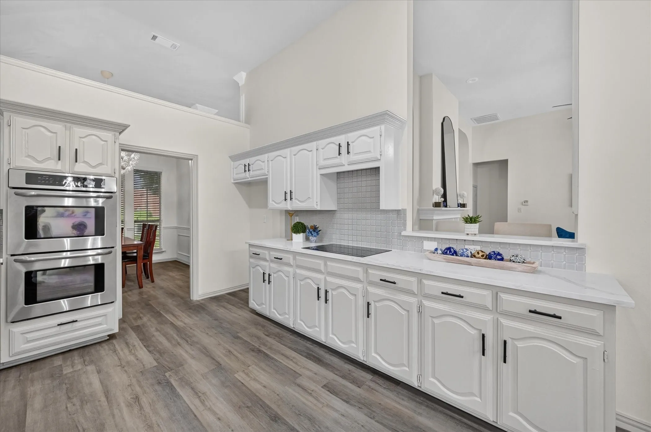 Single Family Residence For Sale in Tarrant County , 6023 Copperfield Drive, Arlington, Texas 76001, 4 Bedroom, 3 Bathroom, 2 Garage spaces, 2,395 Sqft, built in 1992, mls#21401886, Real Estate Agent in Arlington, Homes For Sale in Tarrant county, Homes For Sale in Arlington, Realtor in Arlington Texas, Real Estate Brokerage Independent Realty Texas, Luminita Cordes Realtor