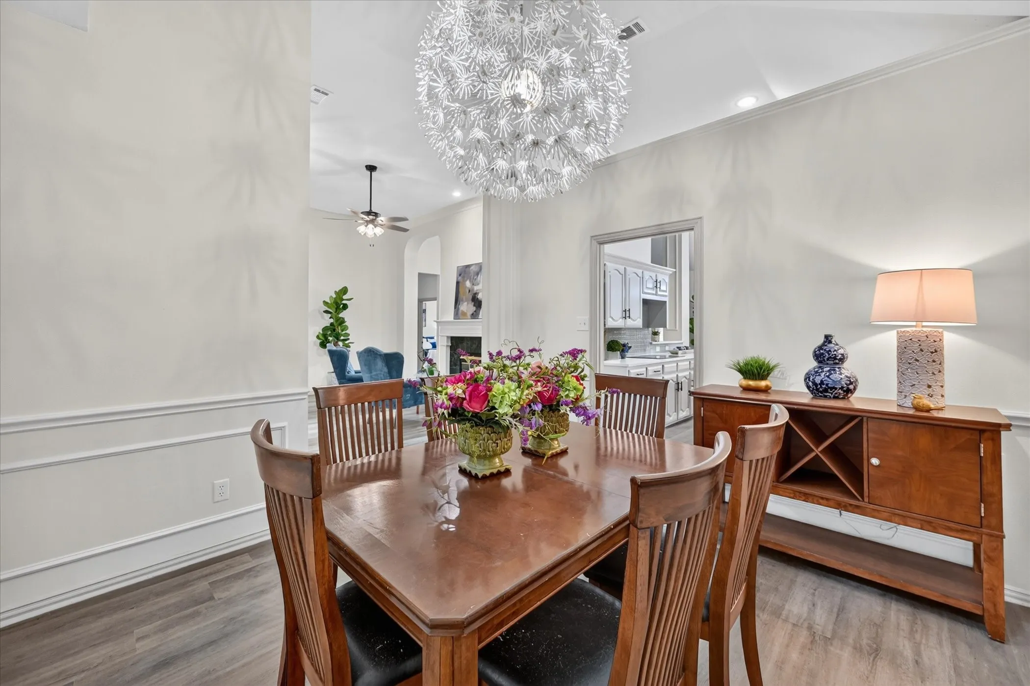 Single Family Residence For Sale in Tarrant County , 6023 Copperfield Drive, Arlington, Texas 76001, 4 Bedroom, 3 Bathroom, 2 Garage spaces, 2,395 Sqft, built in 1992, mls#21401886, Real Estate Agent in Arlington, Homes For Sale in Tarrant county, Homes For Sale in Arlington, Realtor in Arlington Texas, Real Estate Brokerage Independent Realty Texas, Luminita Cordes Realtor